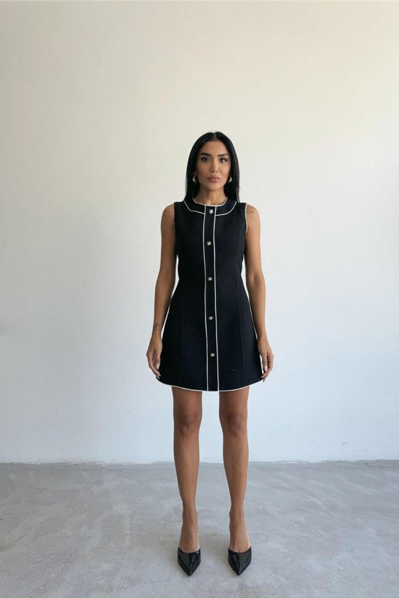 JANES Textured A-Line Mini Dress with Button Closure 4