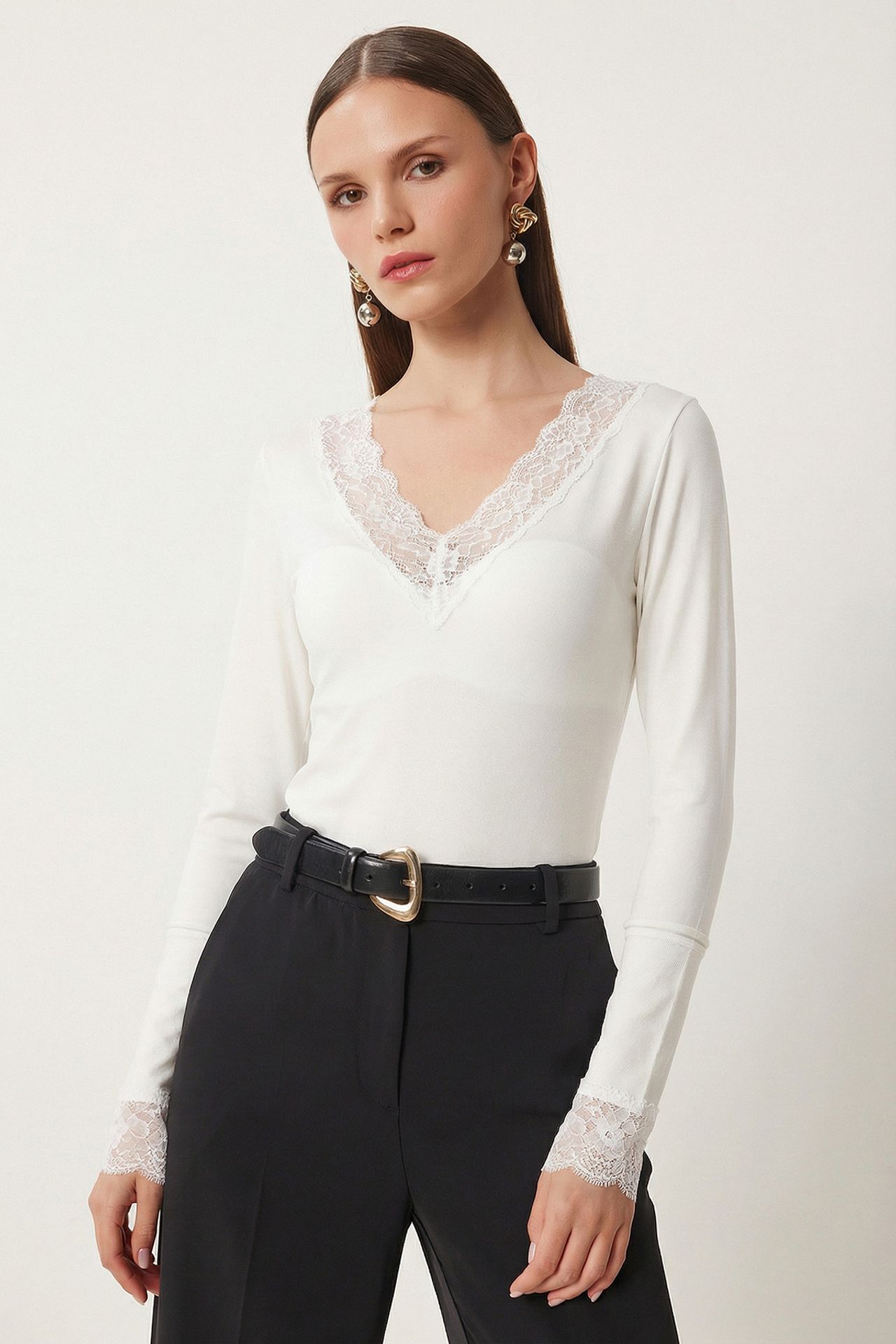 ISTANBUL Lace V-Neck Slim Fit Blouse 2
