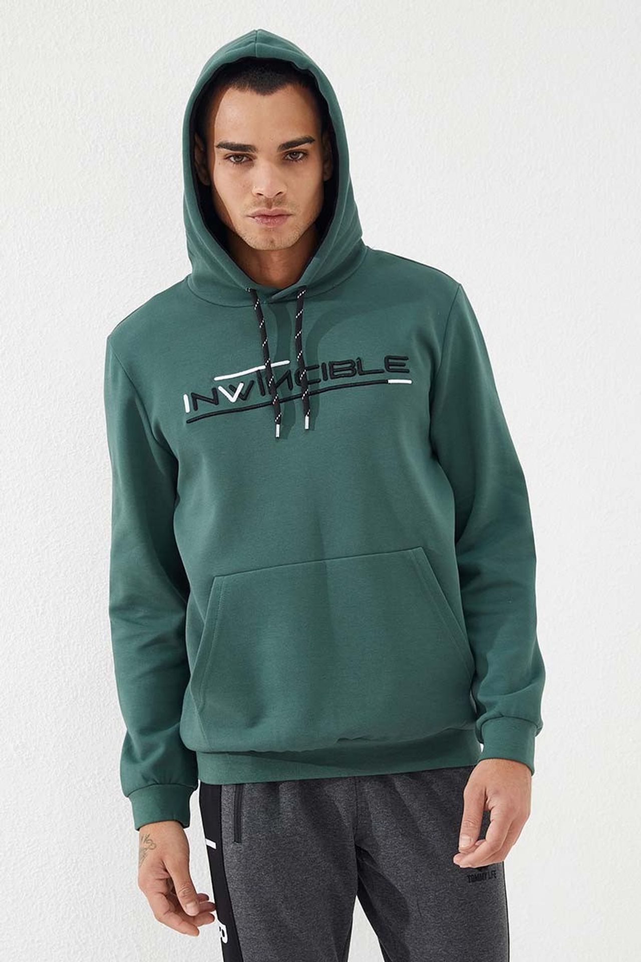 TOMMY Men's Printed Hooded Sweatshirt With Pocket 1
