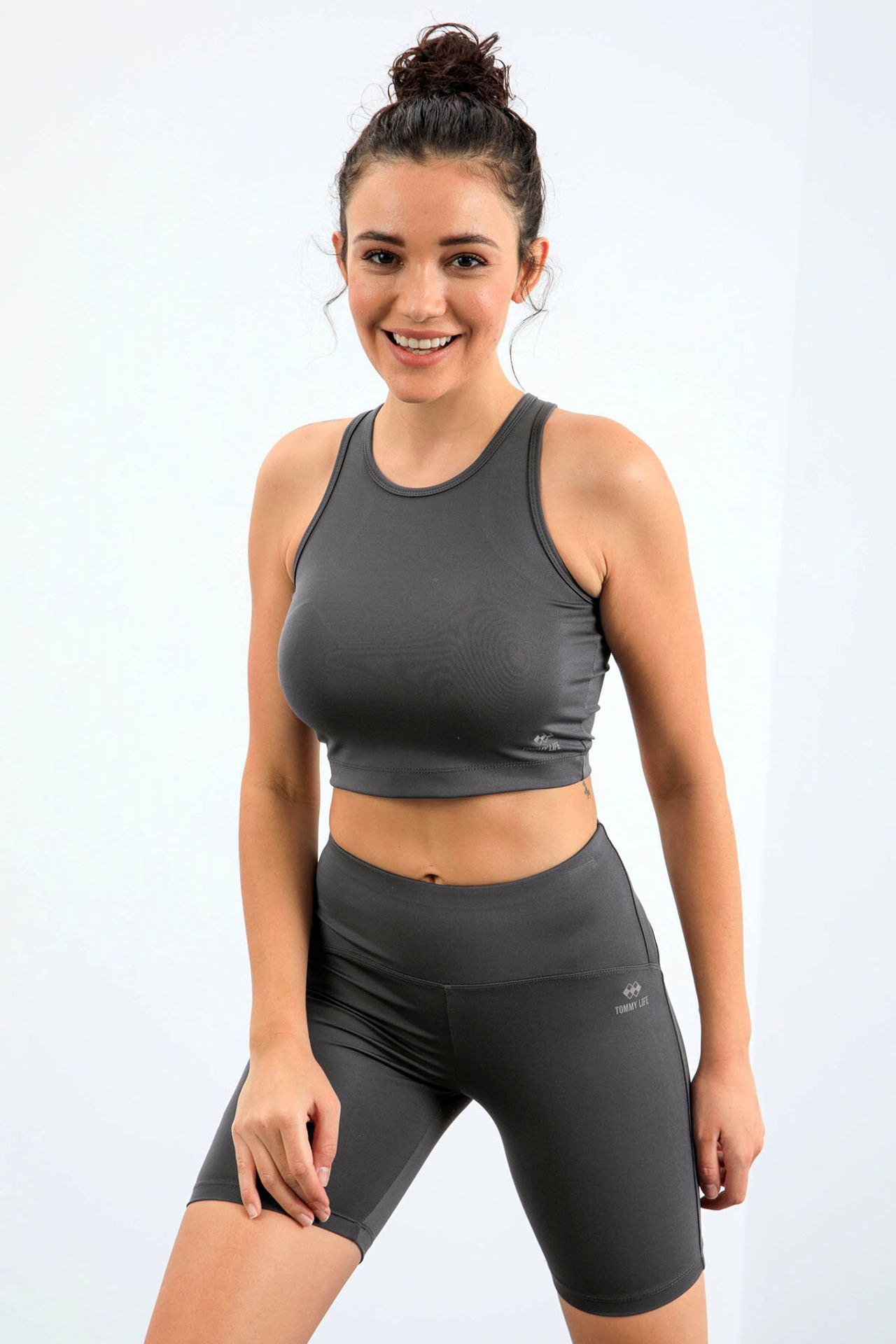 TOMMY Sleeveless Crew Neck Active Set With Cycling Shorts 1