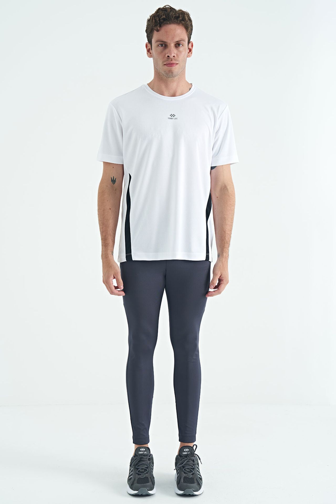 TOMMY Men's Skinny Knit Active Pants 6