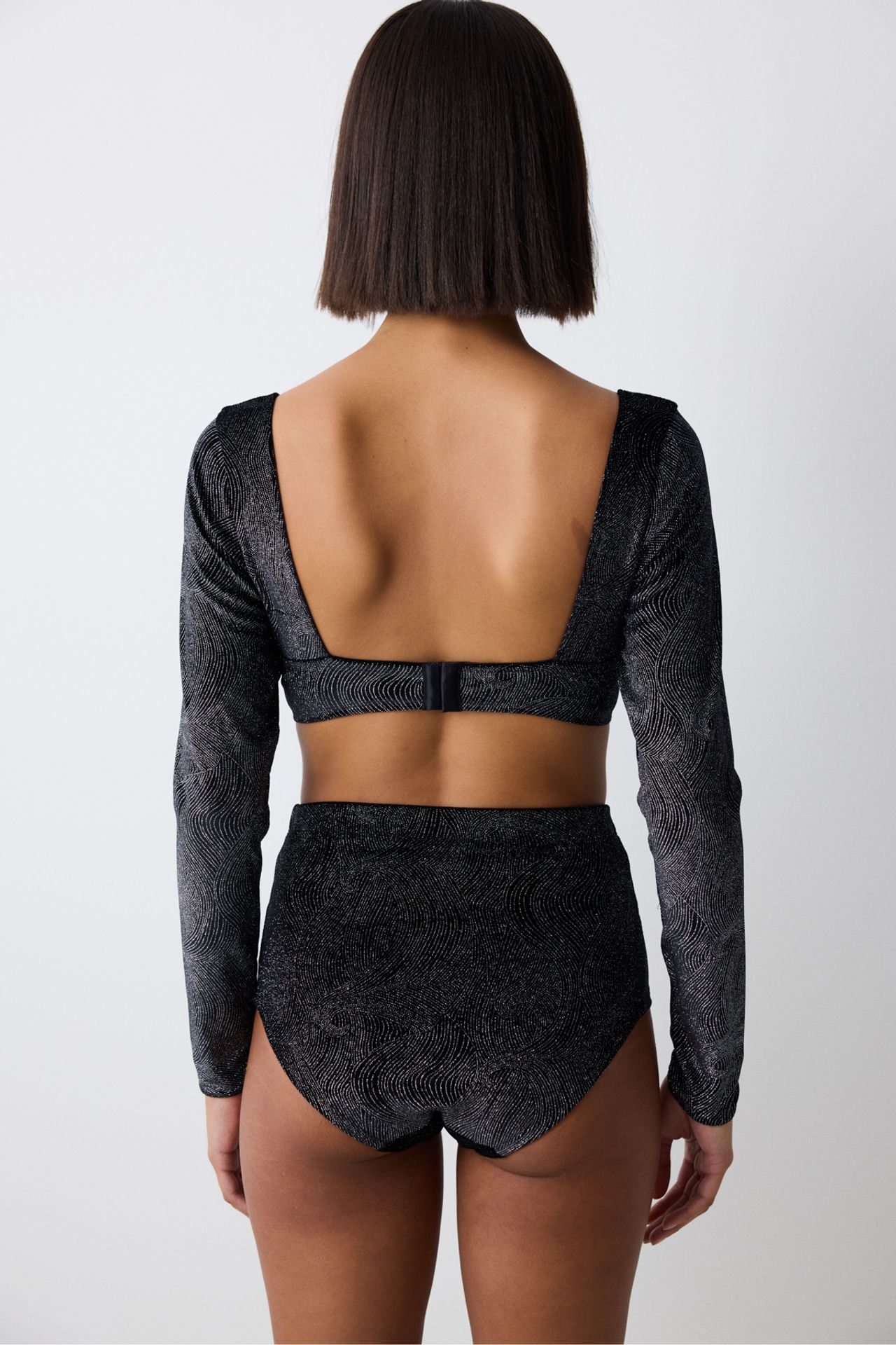 PENTI Shinny Velvet Long Sleeve Croplet 4