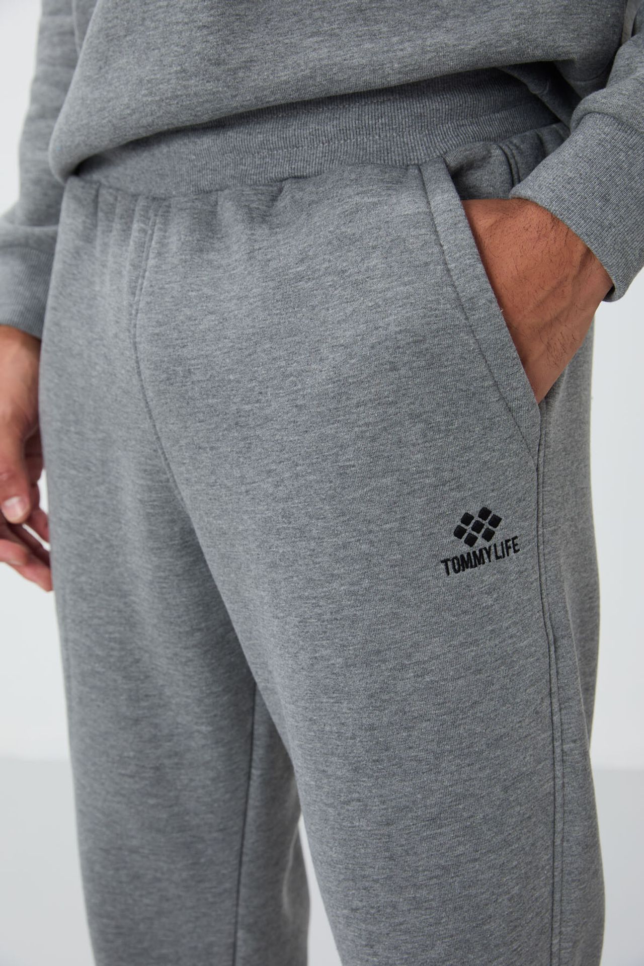 TOMMY Men's Fleece Sweatshirt And Pants Set 6