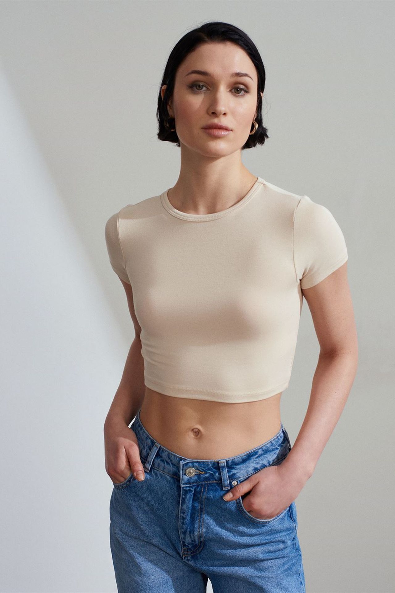 DILVIN Kadın Crop Slim Fit Bisiklet Yaka Tişört 1