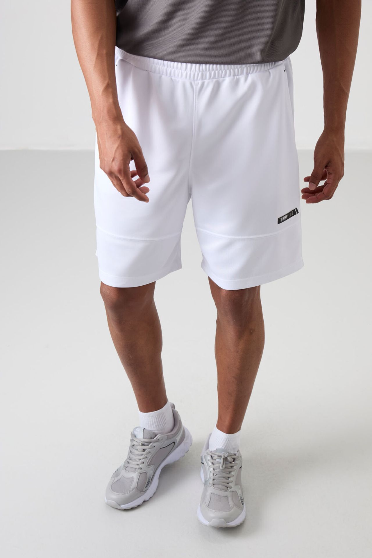 TOMMY Men's Solid Sweat Shorts 4