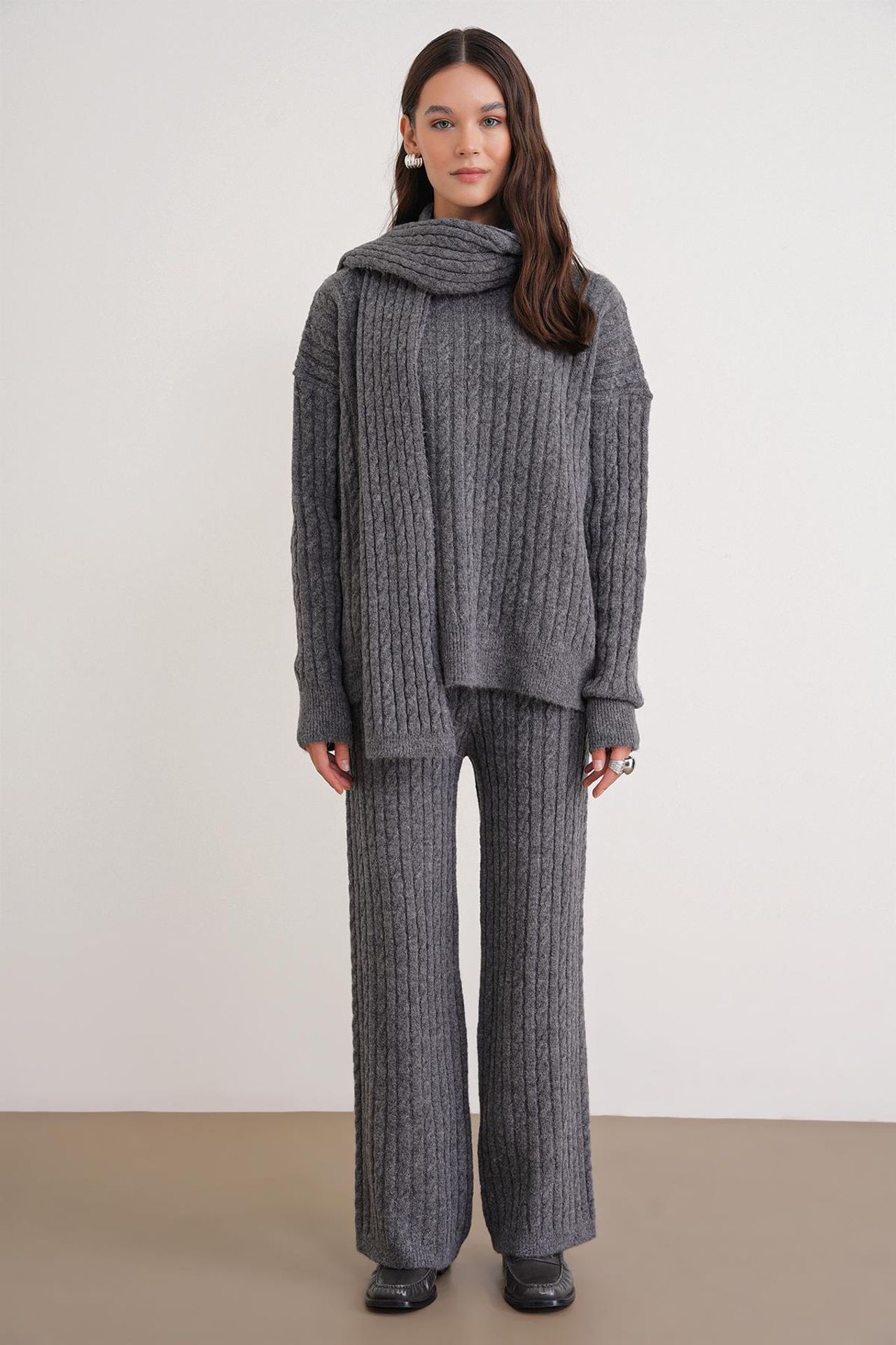 MIXRAY Oversized Hair Braid Patterned Knitwear Co-Ord Set 2