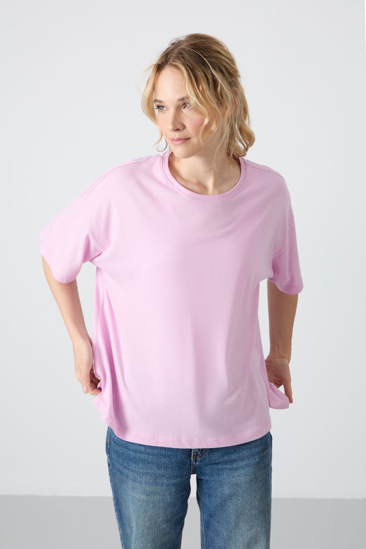 TOMMY Oversized Cotton-Modal Crew Neck T-Shirt 5