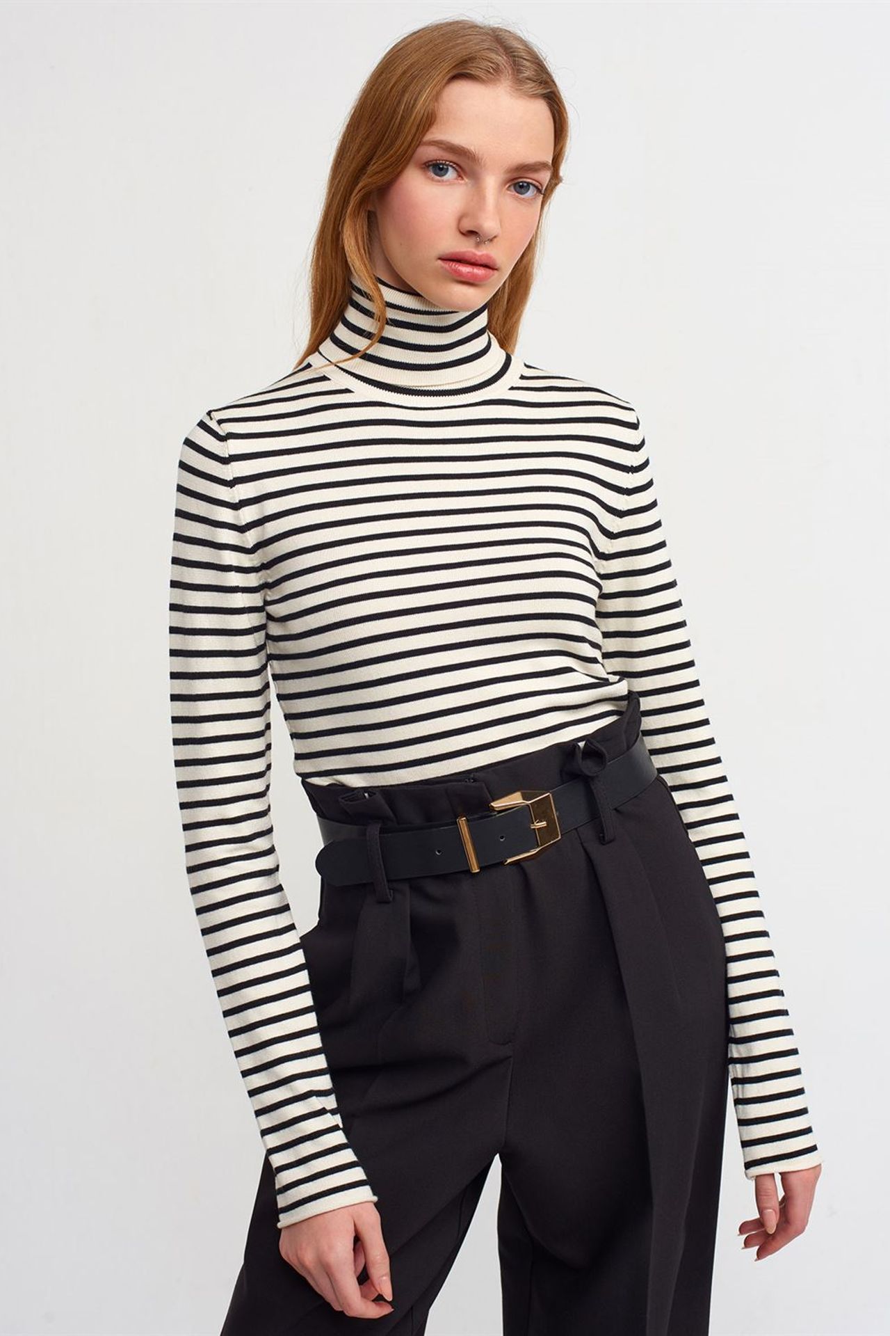 DILVIN Women’s Striped Ribbed Turtleneck Sweater 1