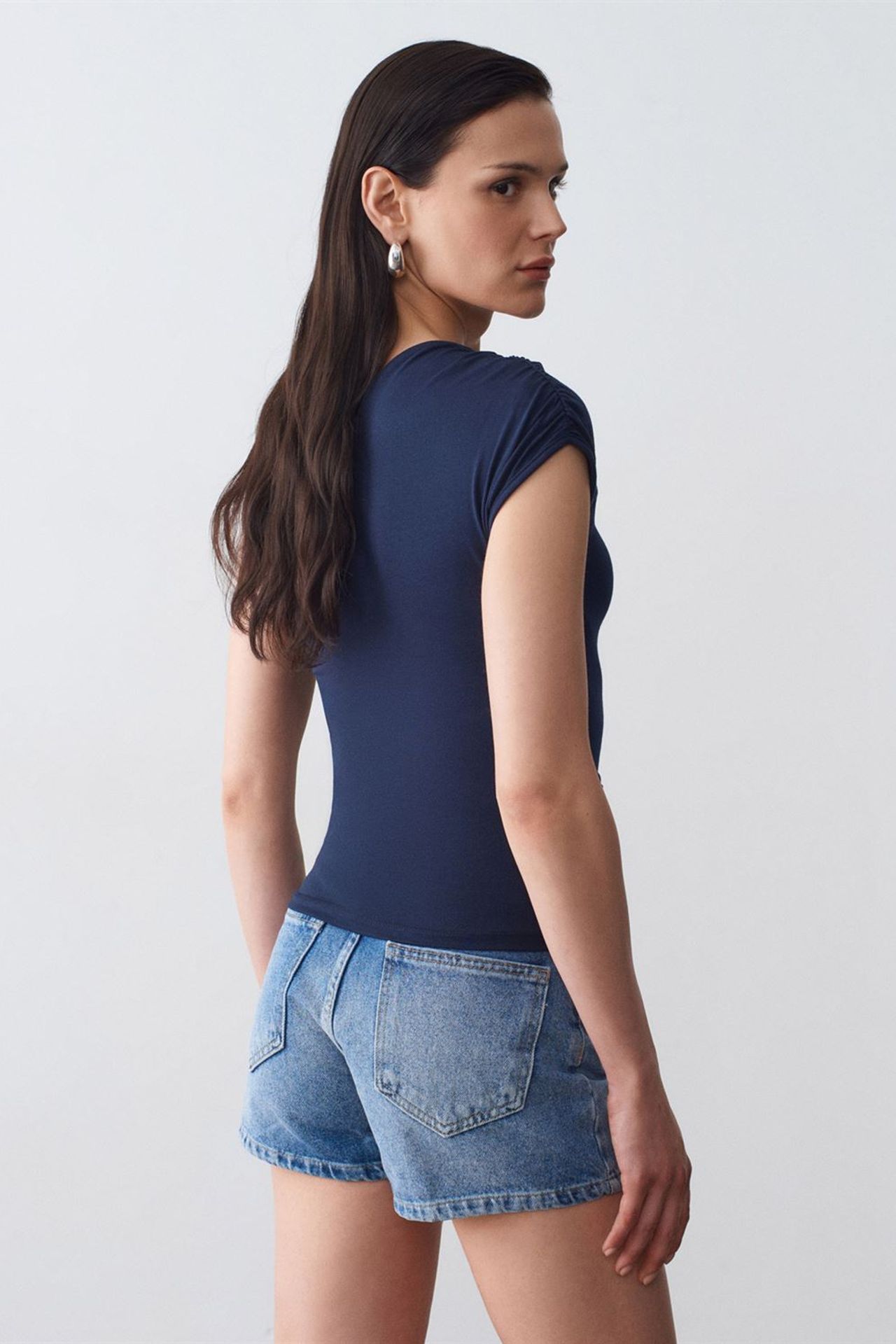 DILVIN Asymmetrical Tie Detail Blouse 2
