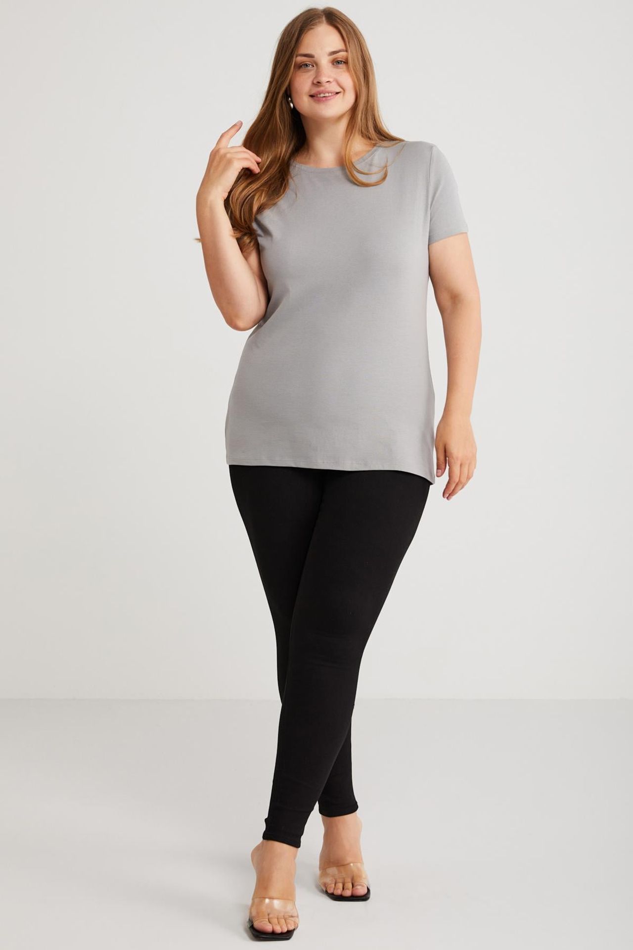 ETHIQUET Short-Sleeve Crew Neck T-Shirt 2