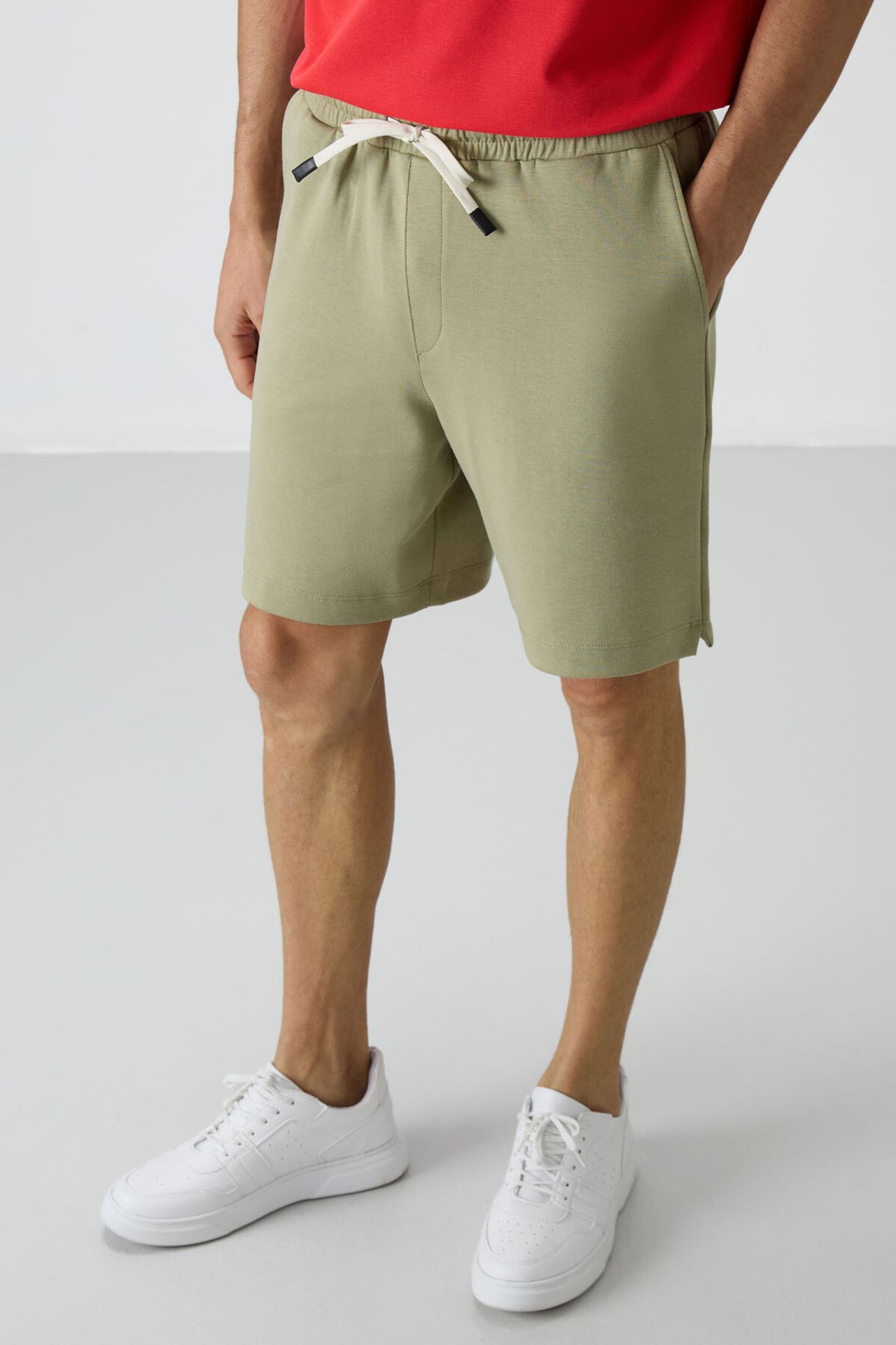 TOMMY Men's Drawstring Comfort Sweat Shorts 1