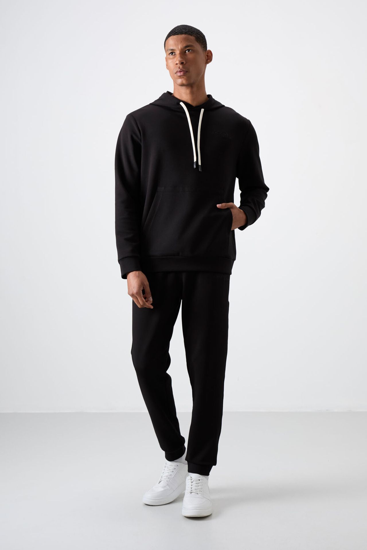 TOMMY Men's Hooded Sweatshirt And Pants Set 1