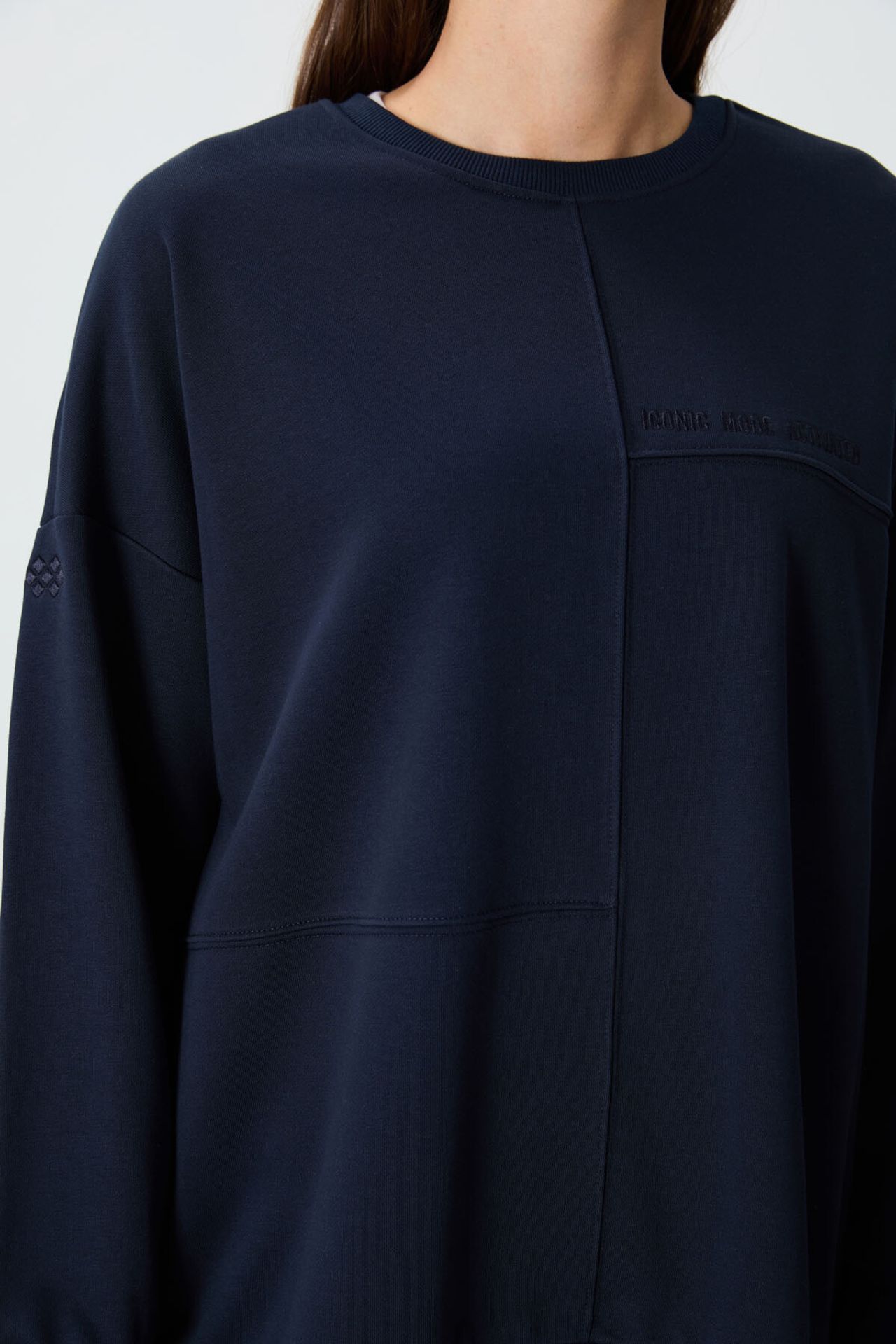 TOMMY Oversized Crew Neck Sweatshirt 3