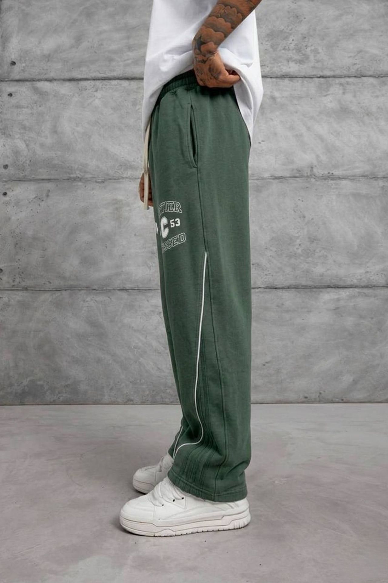 NOMARC Bol Geniş Paça Yazı Baskılı Jogger Pantolon 2