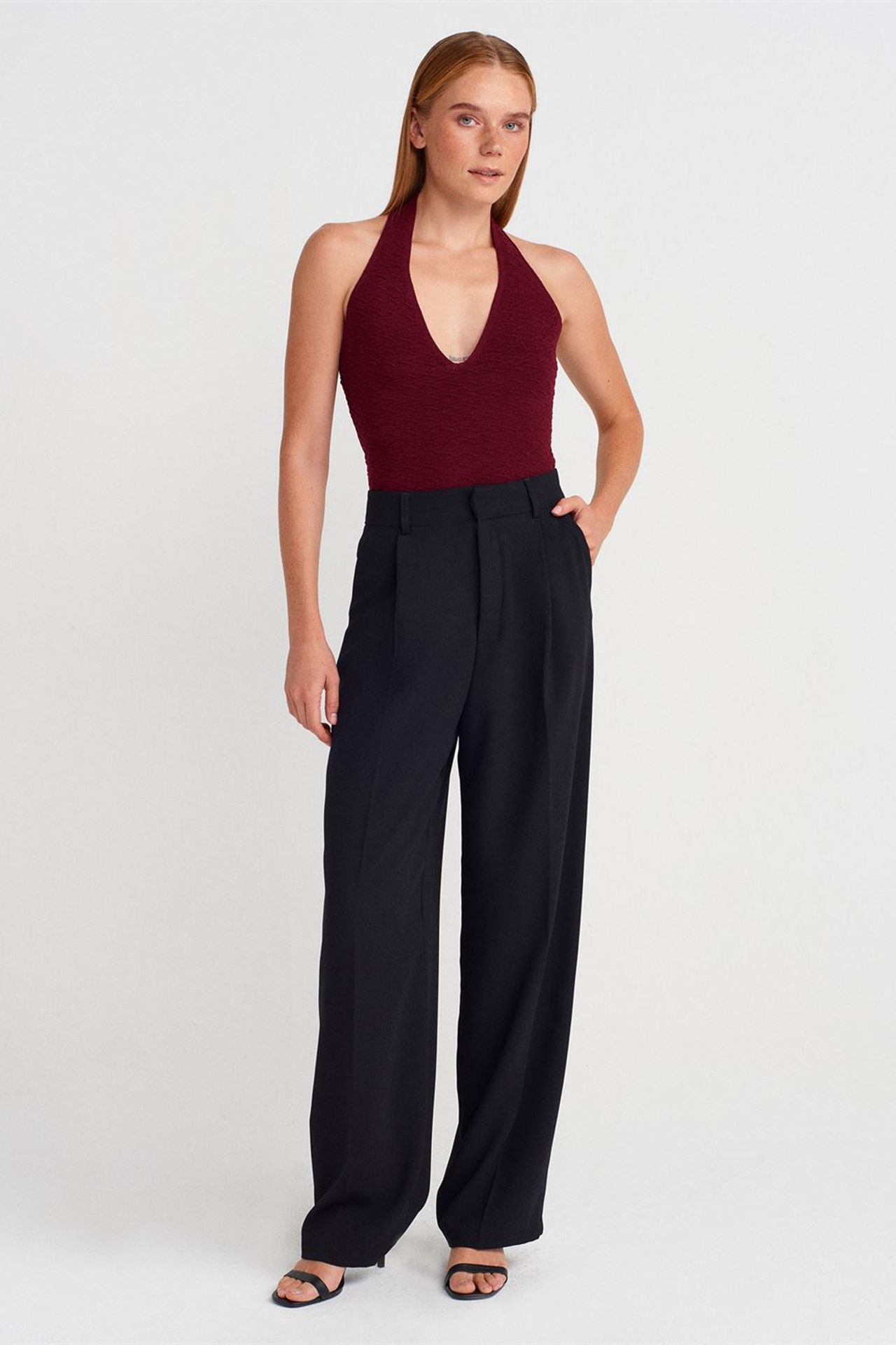 DILVIN Ribbed Halterneck Knit Blouse 4