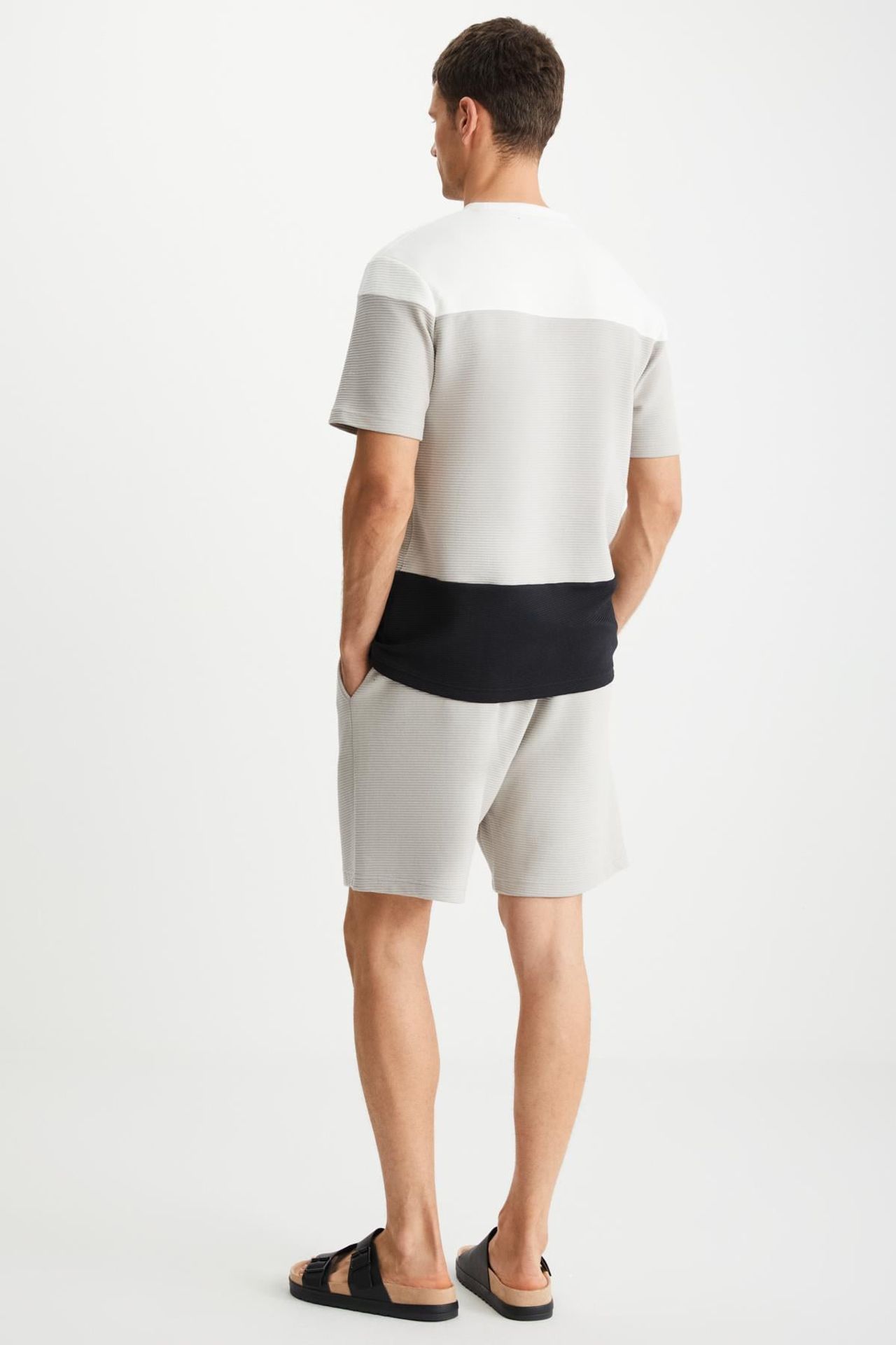 GRIMELANGE Short-Sleeve Crew Neck T-Shirt 5