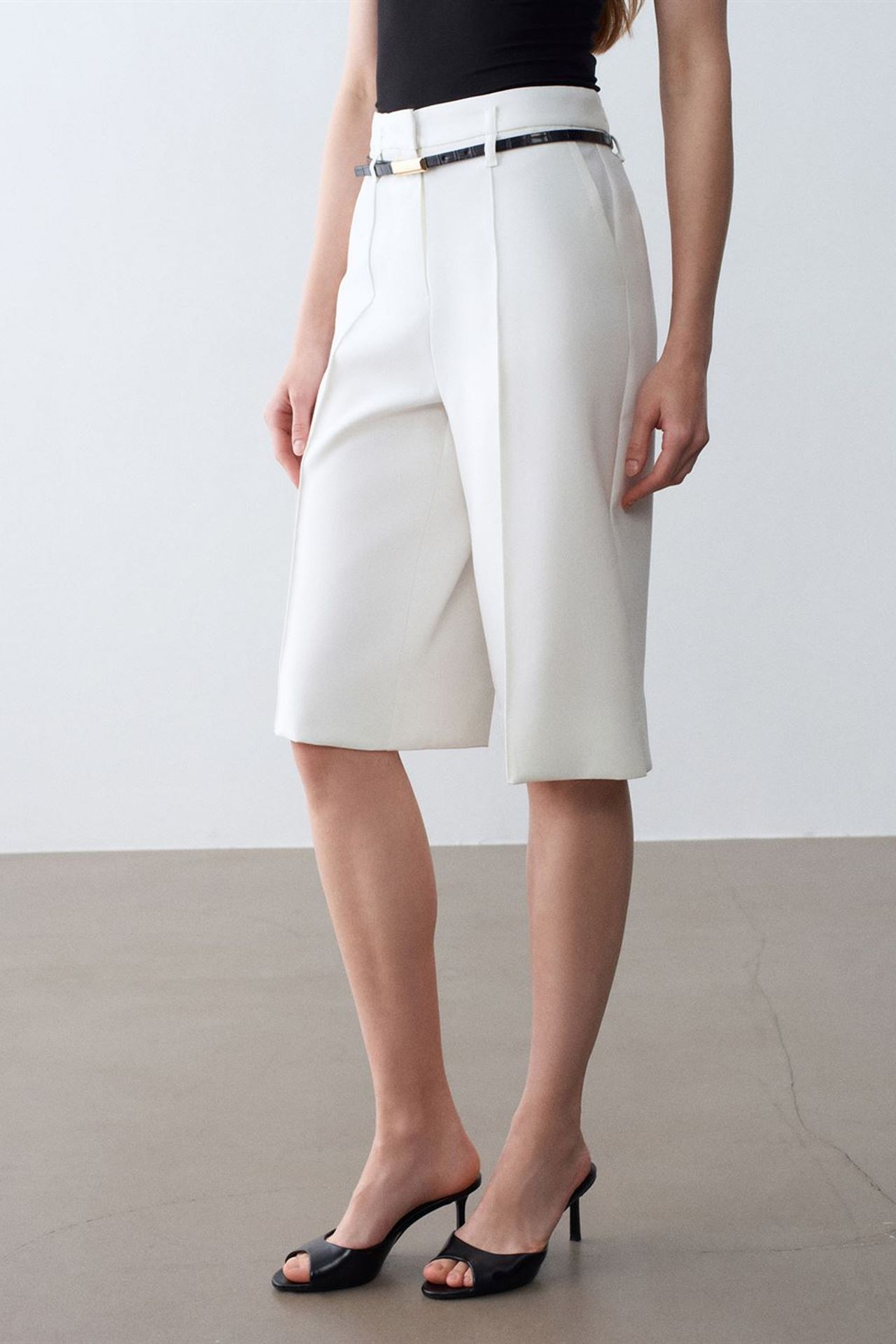 DILVIN High-waist Wide-leg Crepe Shorts With Belt 3