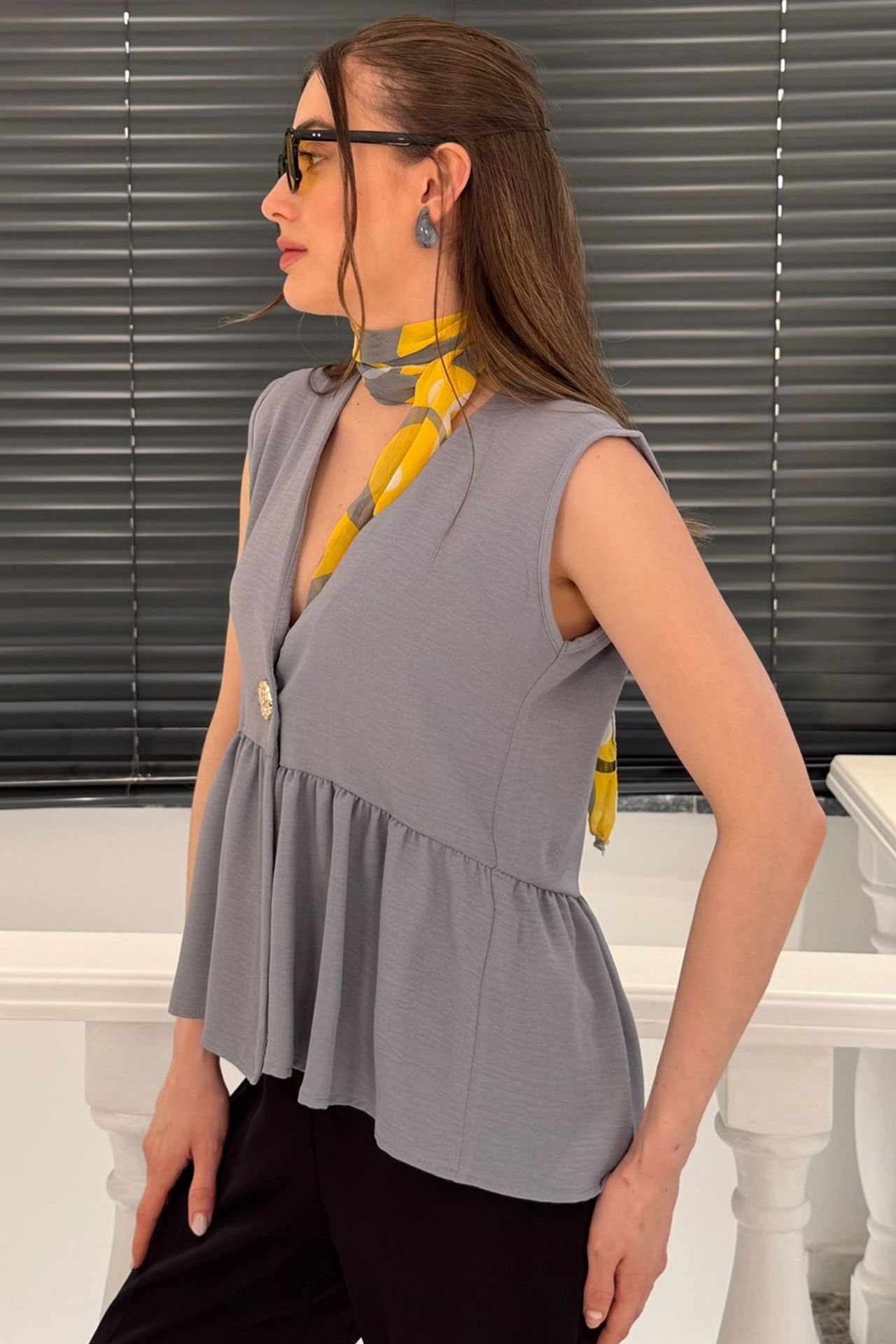 BDART V-Neck Buttoned Sleeveless Blouse 3