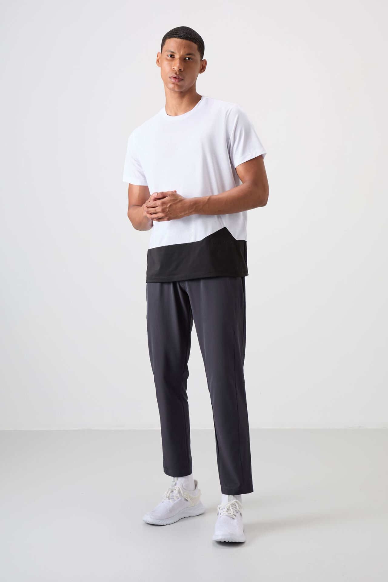 TOMMY Color Blocked Crew Neck T-Shirt 2