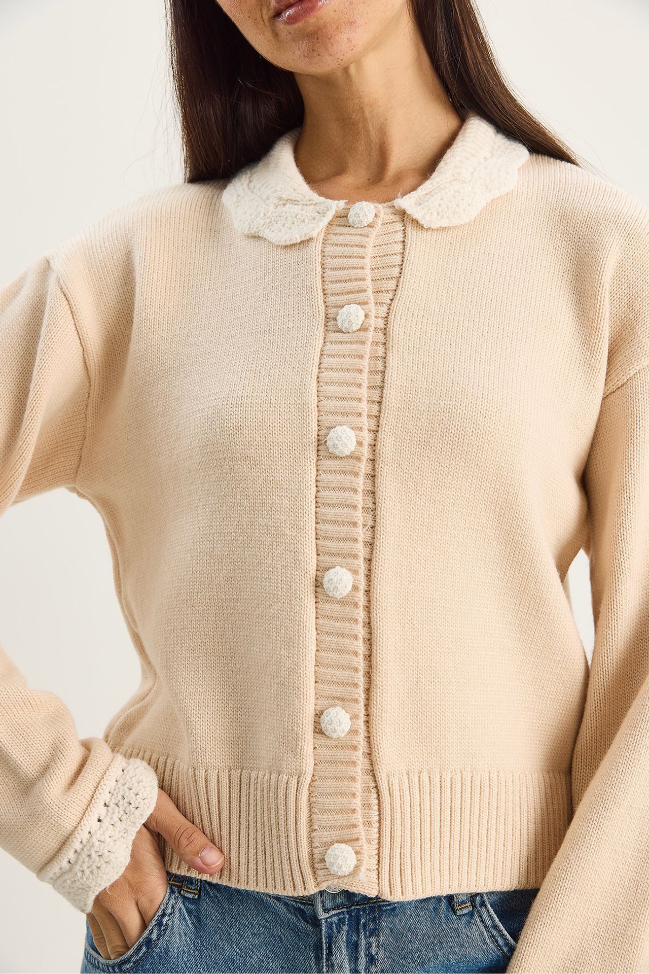 LUCCI Thick Ribbed Knit Cardigan with Button Closure 4