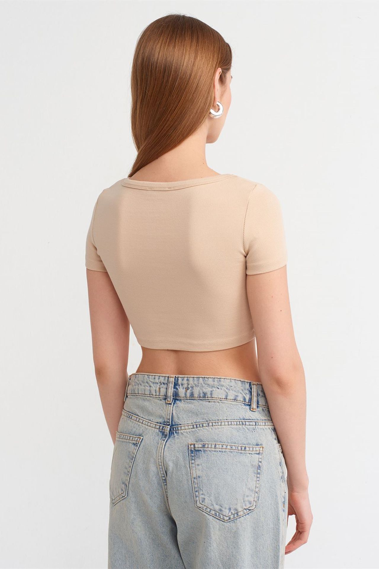 DILVIN Women's Ribbed Crop T-Shirt 2
