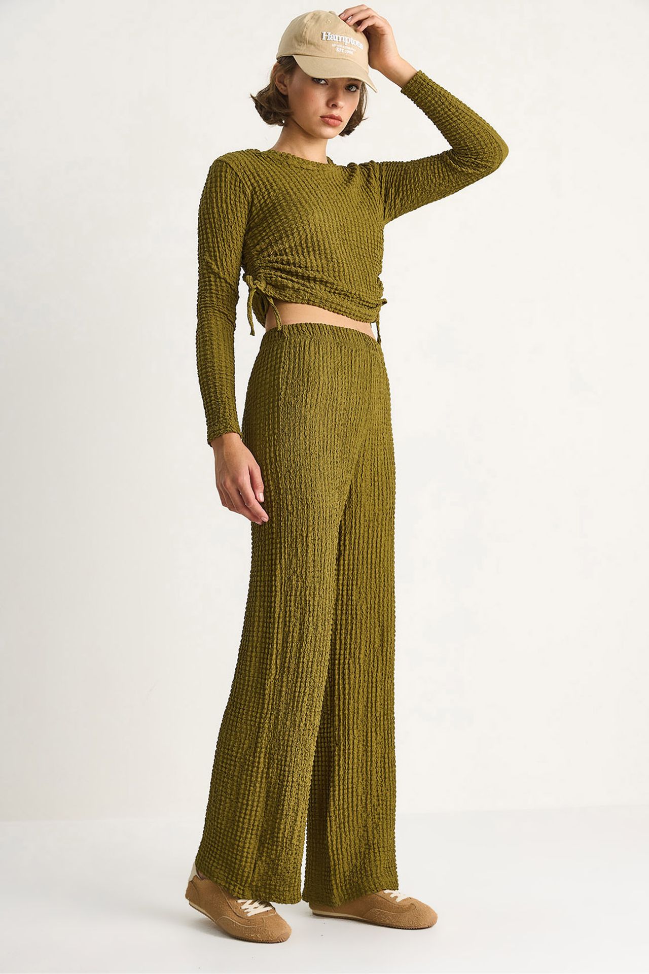 LUCCI Fitted Two-Piece Coord Set with Flared Pants 1