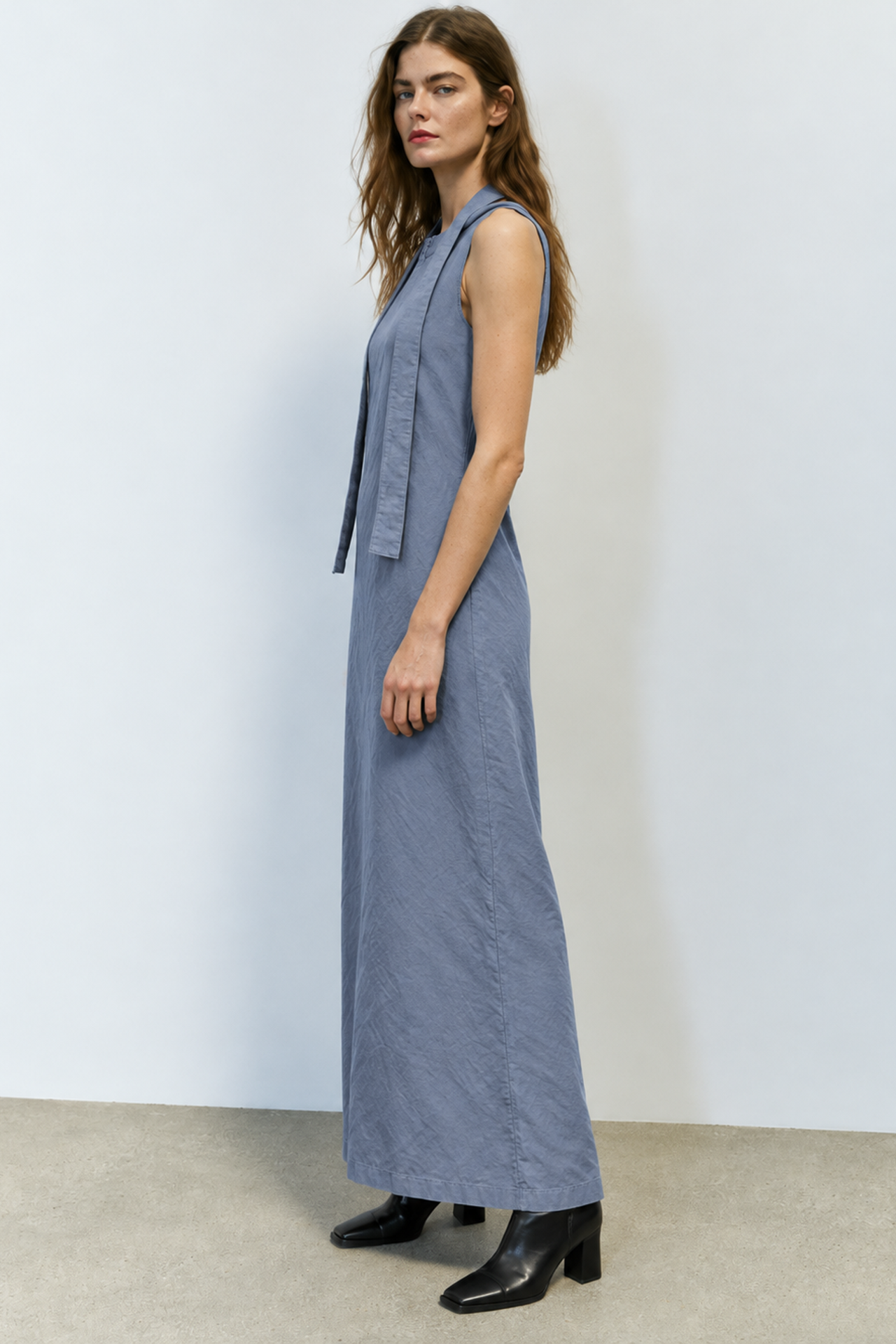 MY FASHION Belted Sleeveless Maxi Dress with Crew Neck 2