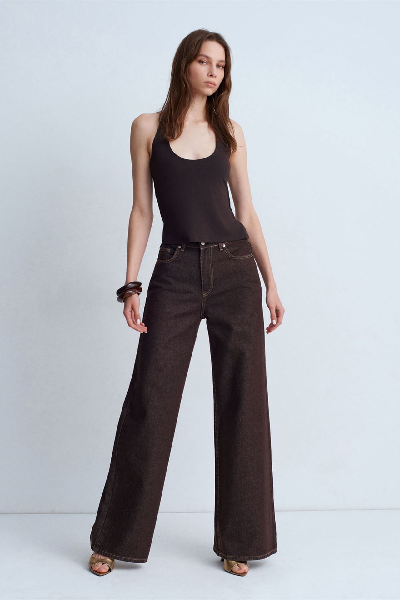 DILVIN Halterneck Cut-Out Slim Fit Blouse 4