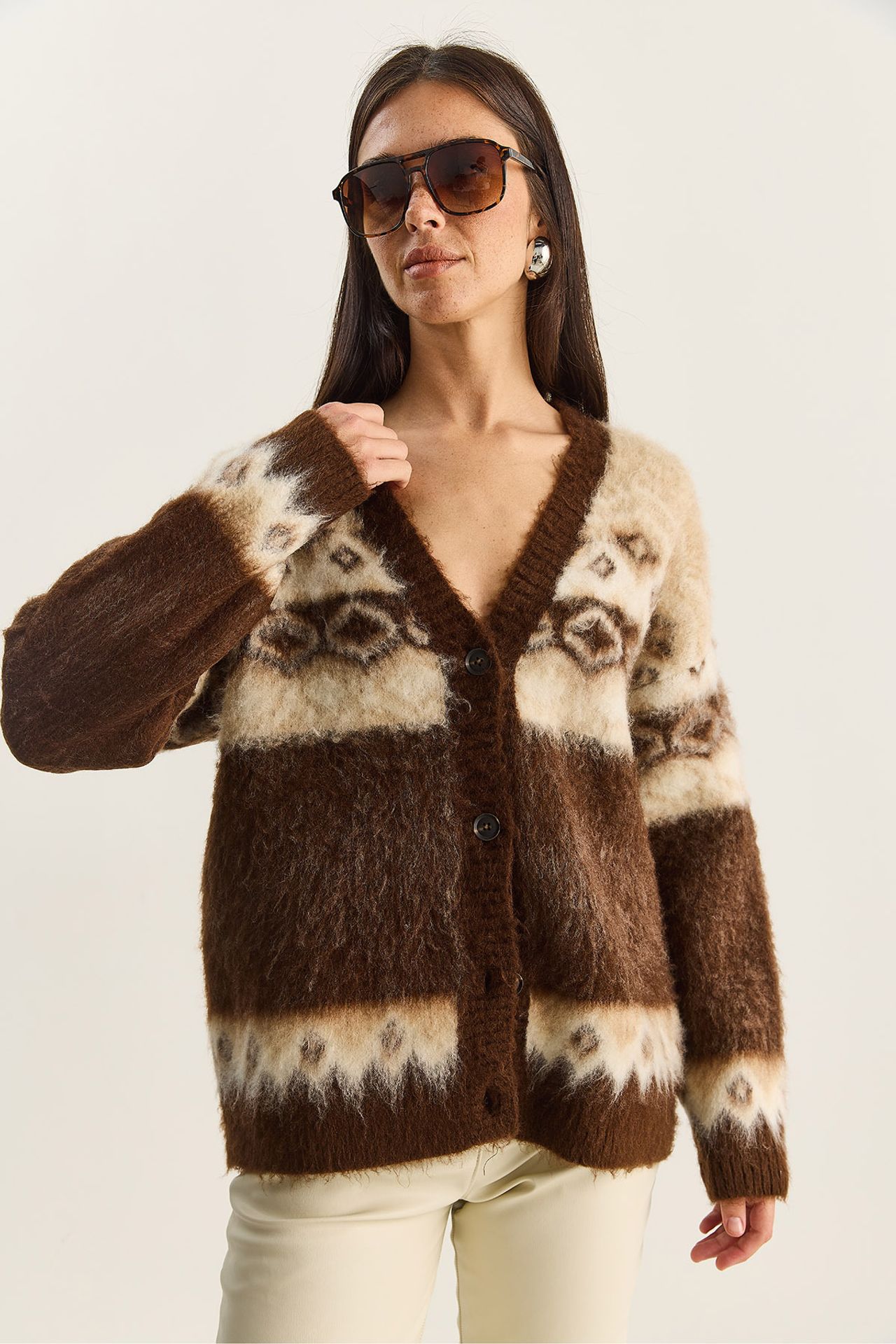 LUCCI Thick Ethnic Pattern V-neck Cardigan with Buttons 4