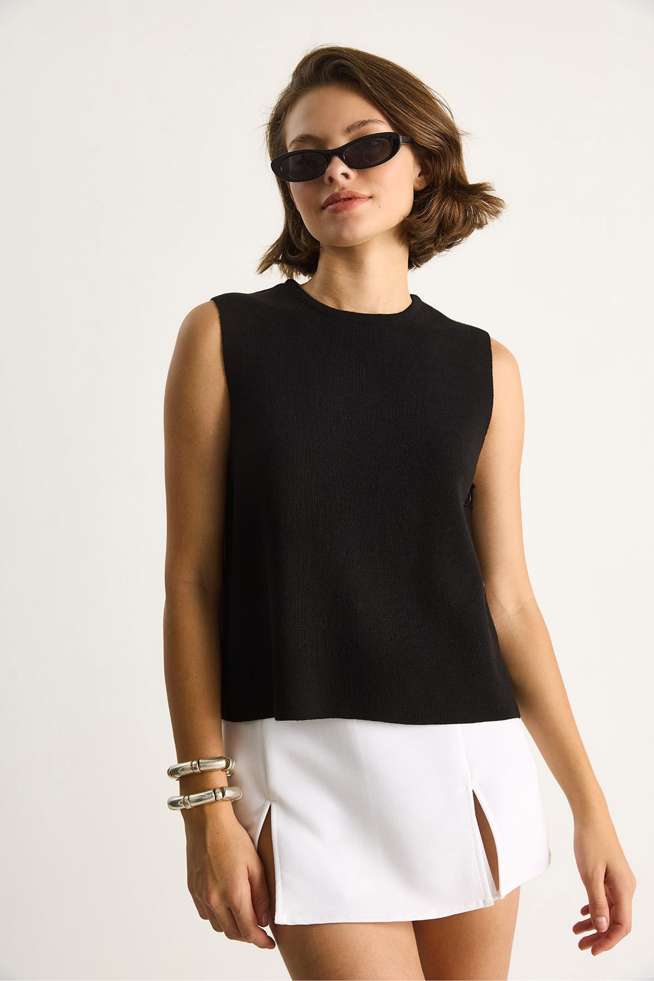 LUCCI Button Detailed Knit Blouse