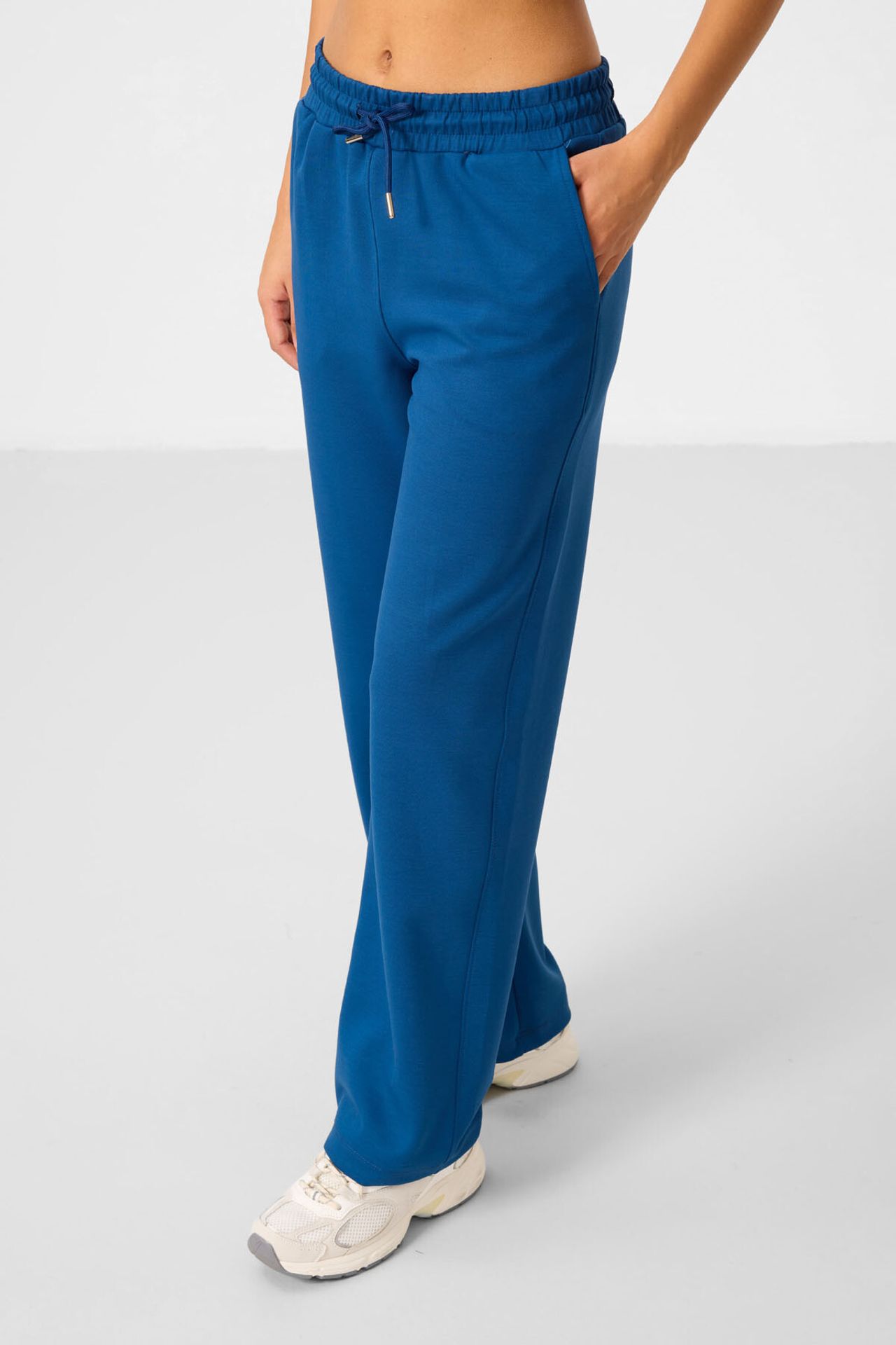 TOMMY Oversized Hooded Sweatshirt And Wide-Leg Pants Set 6