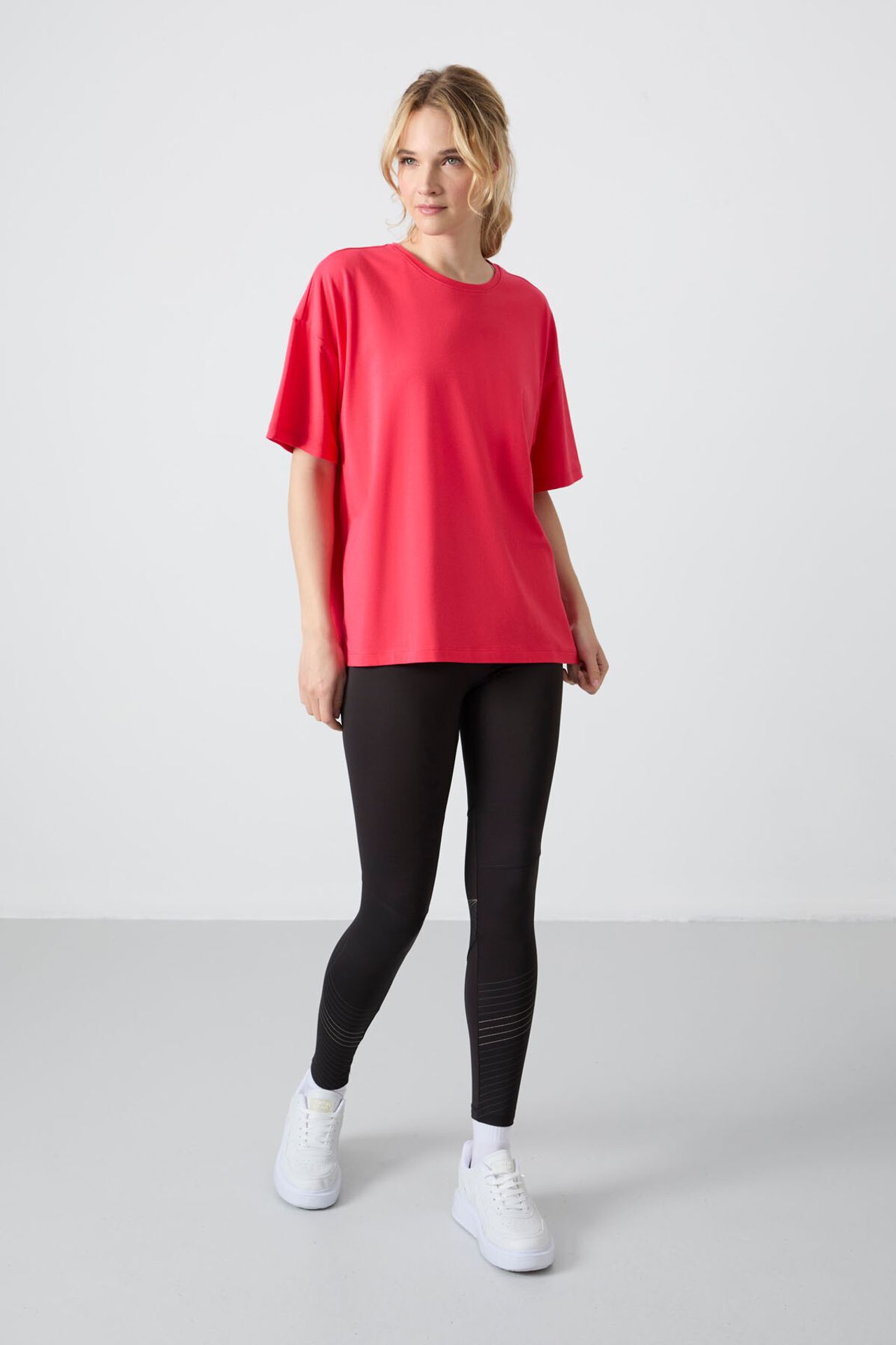 TOMMY Oversized Cotton-Modal Crew Neck T-Shirt 3