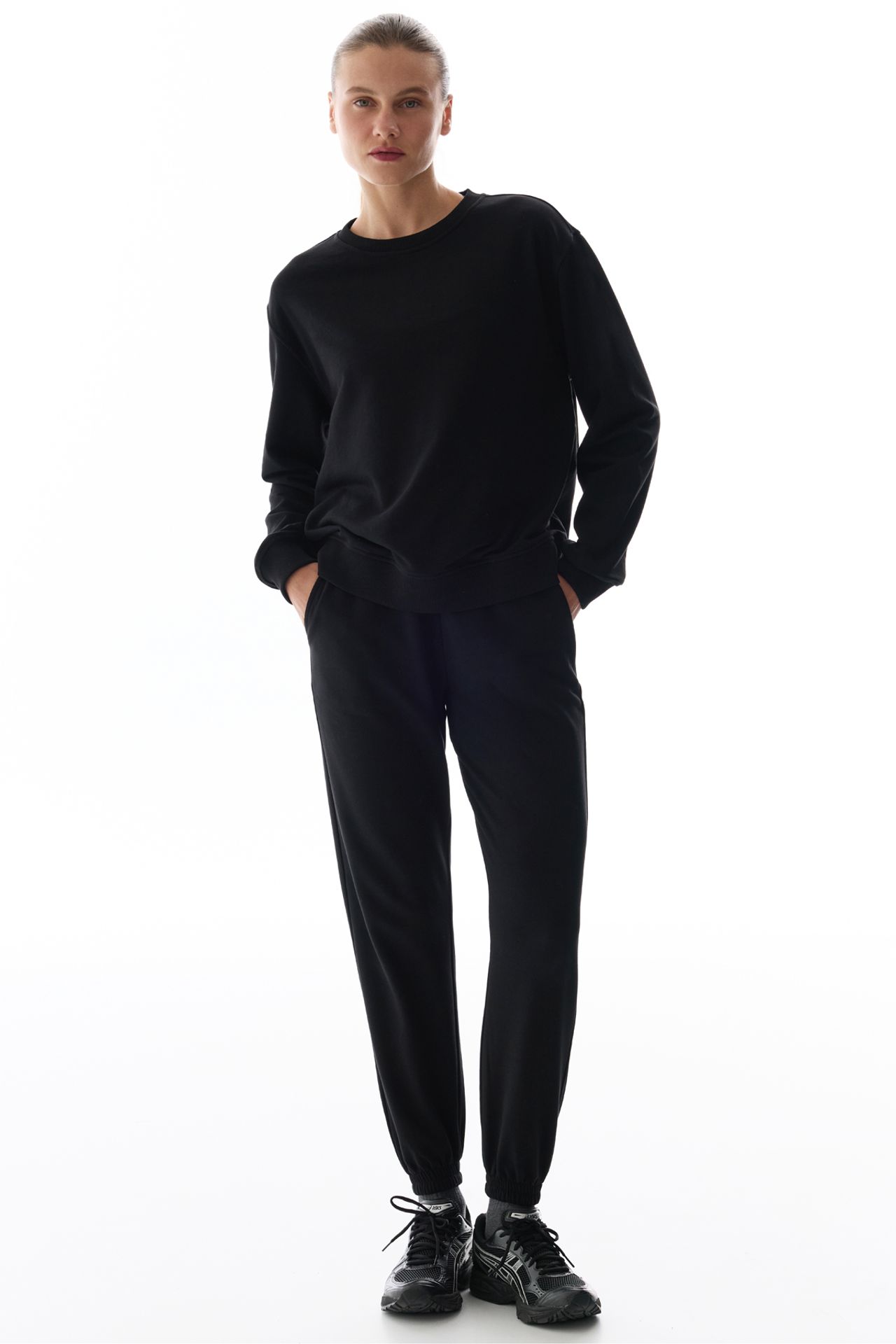 PENTI High Waist Elastic Cuffed Sweatpants 4