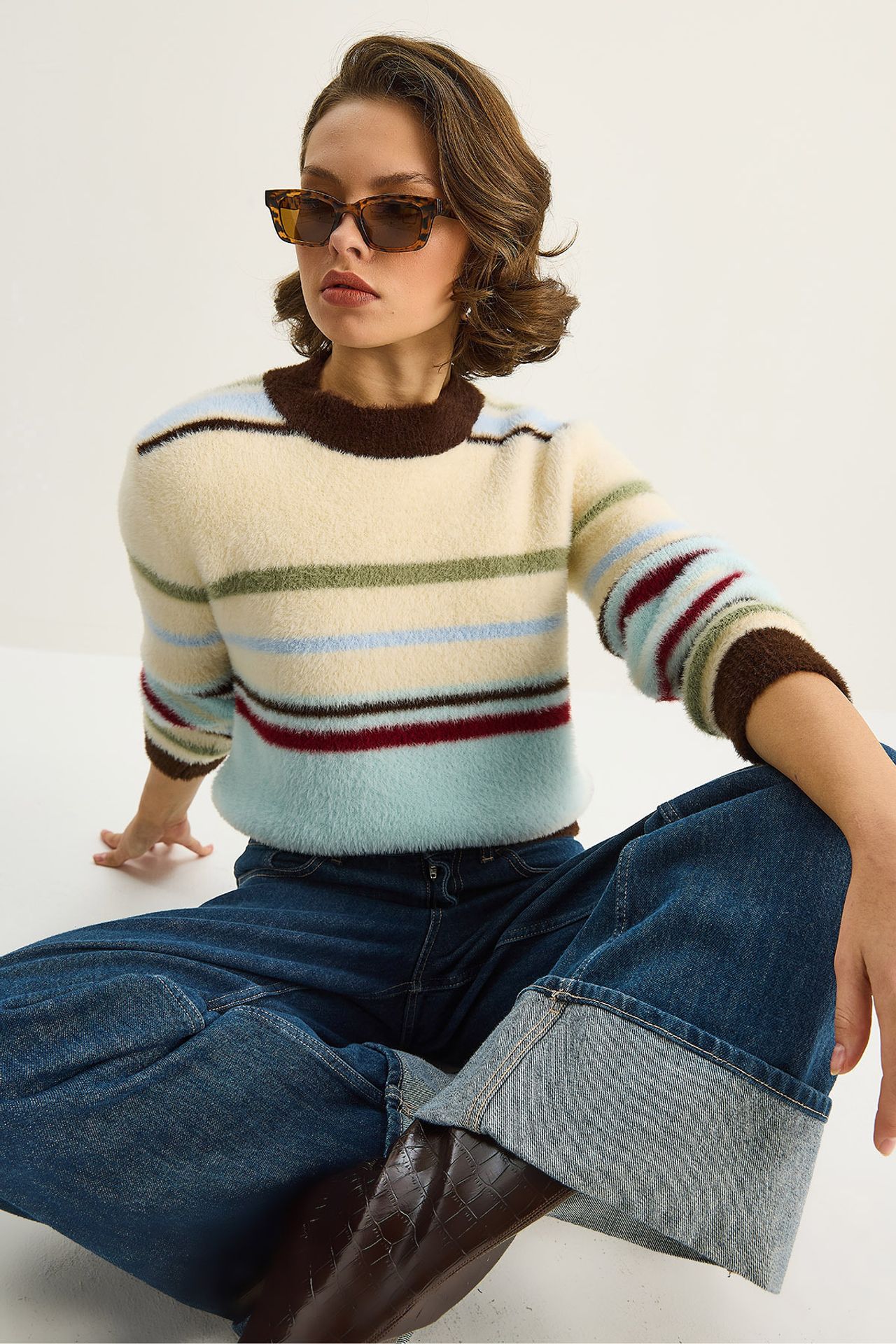 LUCCI Striped Crew Neck Sweater 2