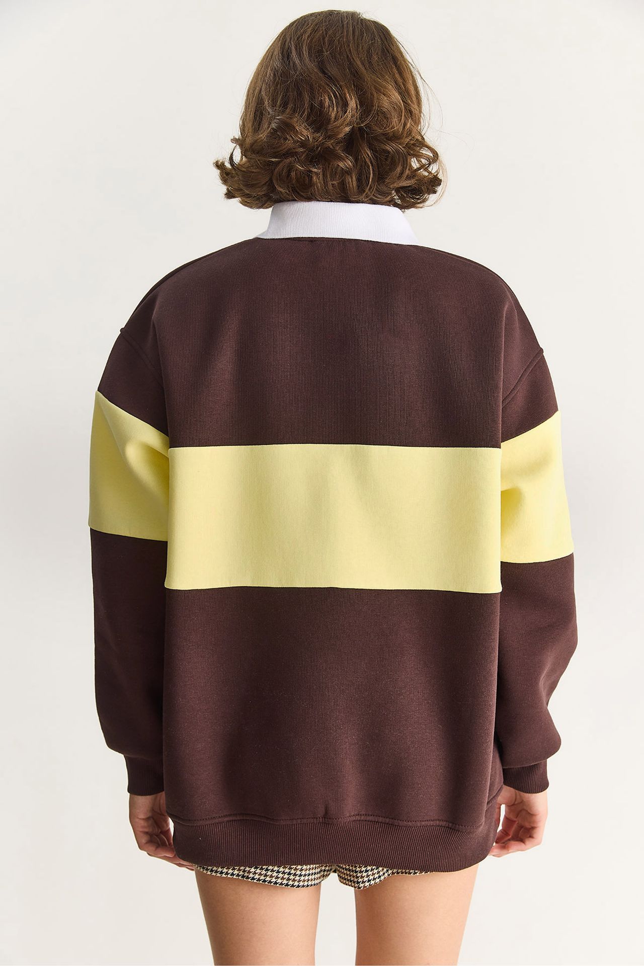 LUCCI Oversized Printed Polo Collar Sweatshirt 6