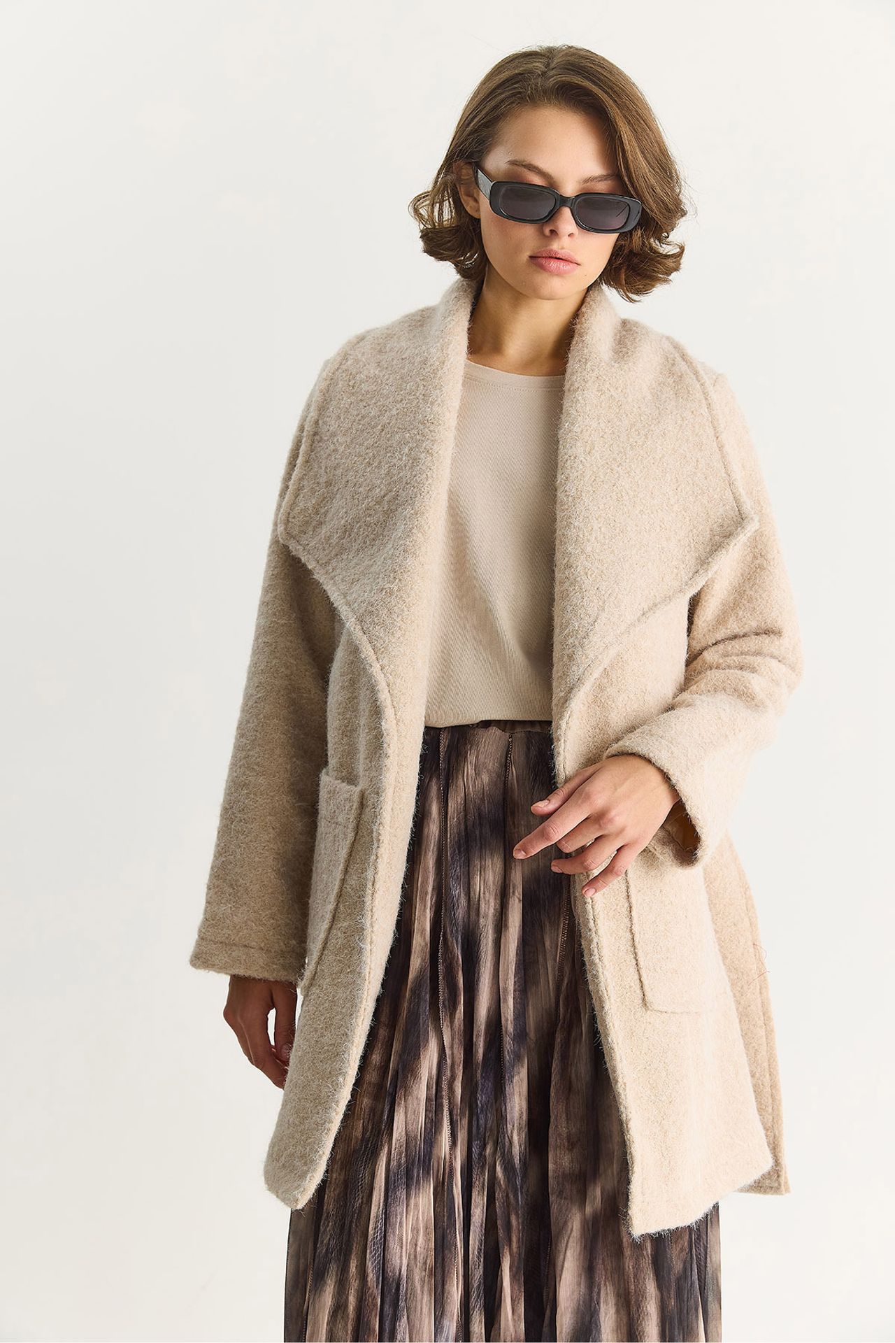 LUCCI Textured Midi Coat 2