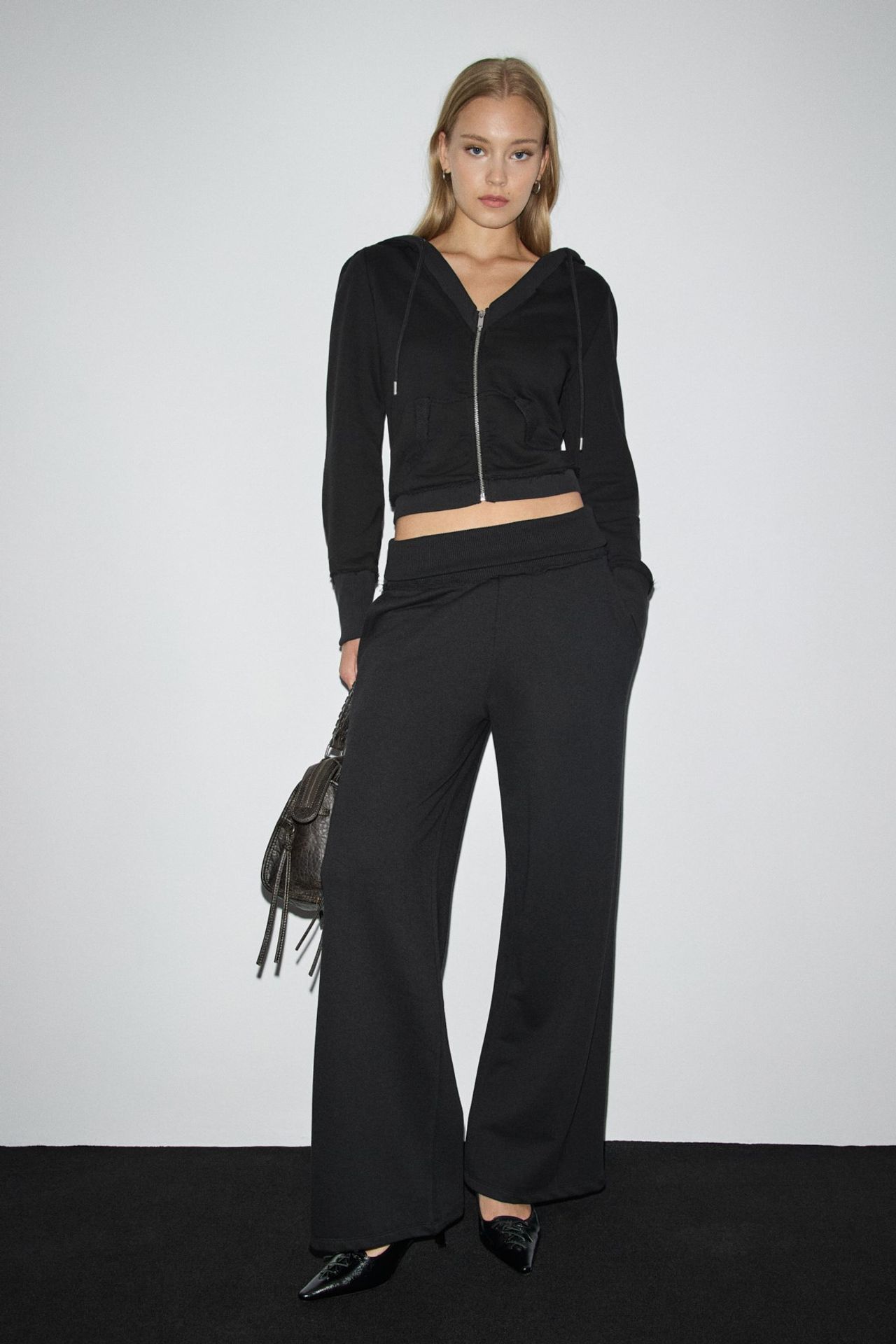 GRIMELANGE 2-Piece V-Neck Zipper Co-ord 3