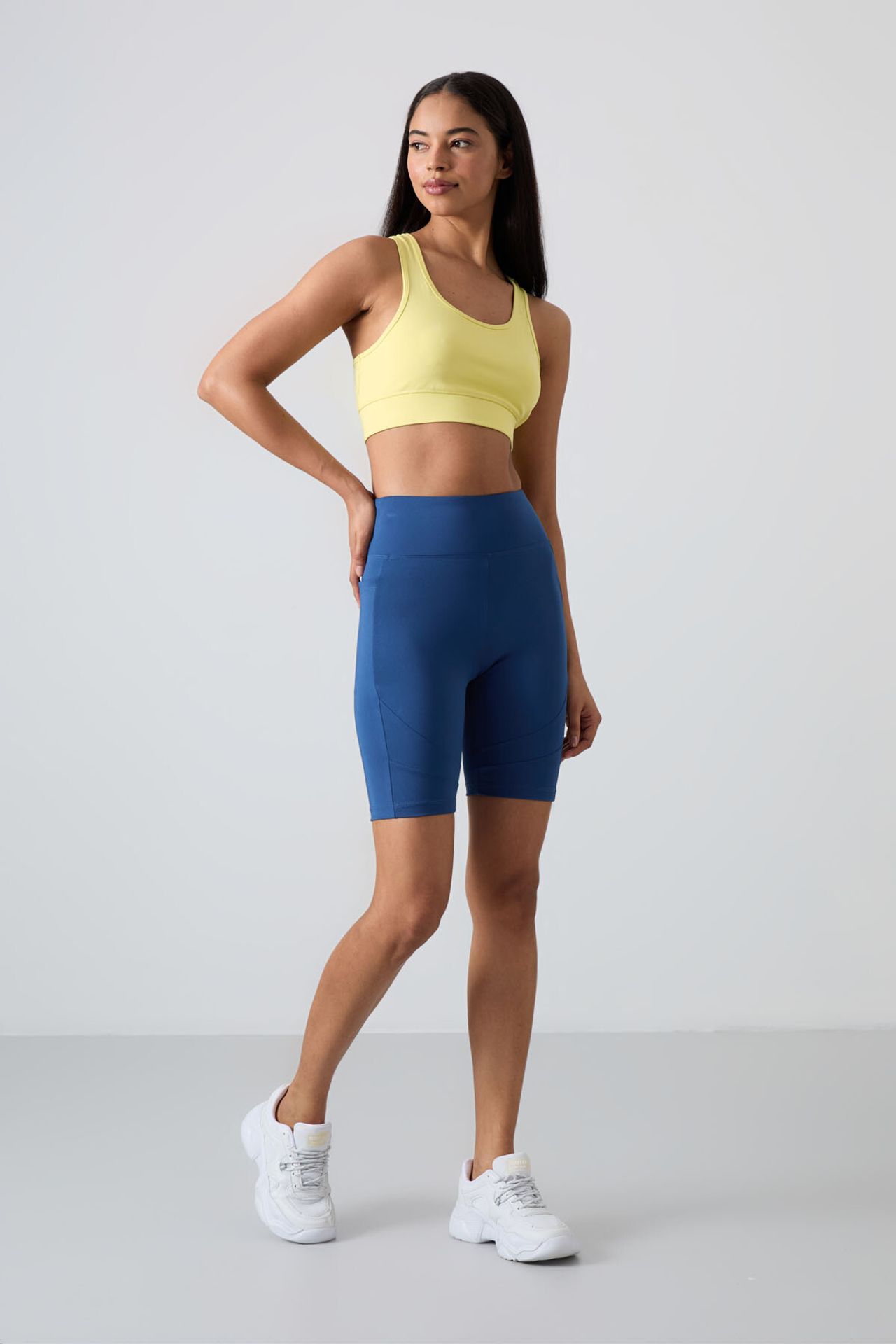 TOMMY High-Waist Short Sports Leggings