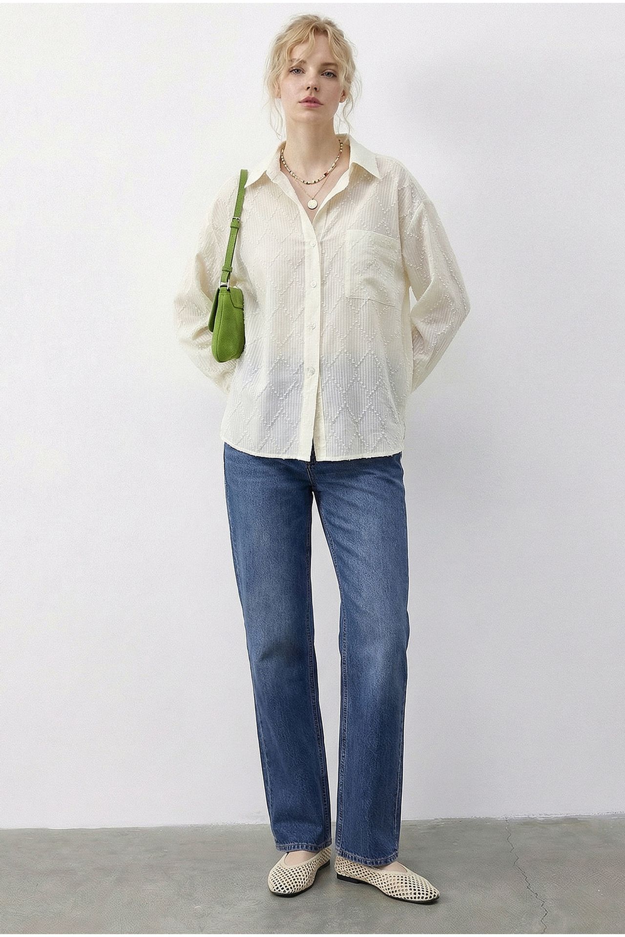 LUCCI Textured Button-Up Shirt with Relaxed Fit 1
