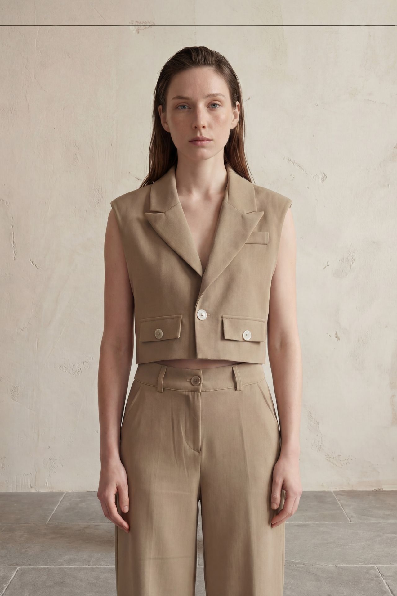MY FASHION Cropped Buttoned Waistcoat 1