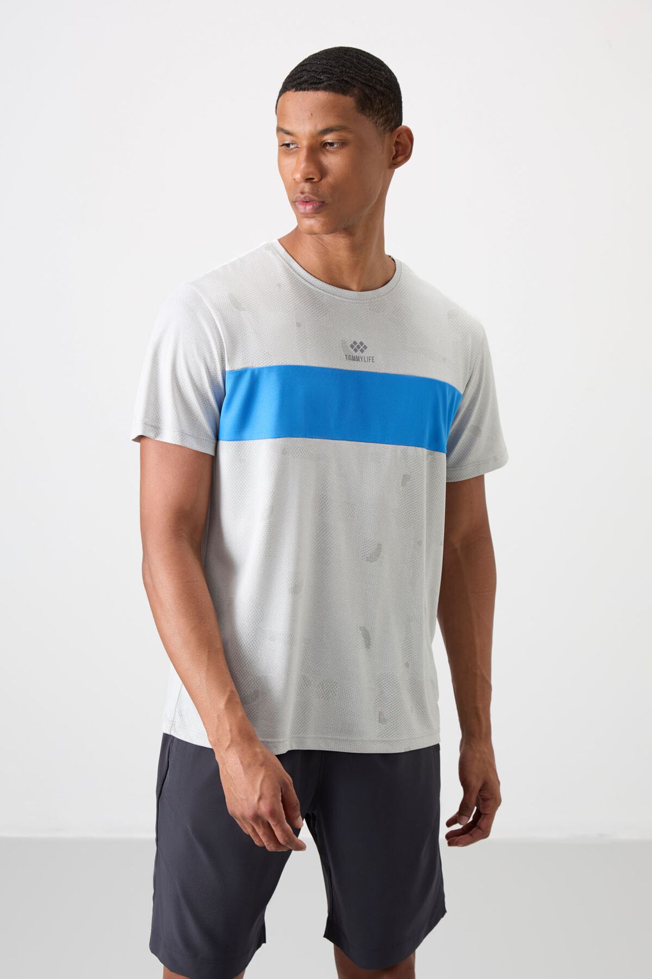 TOMMY Men's Color-Blocked Crew Neck T-Shirt 4
