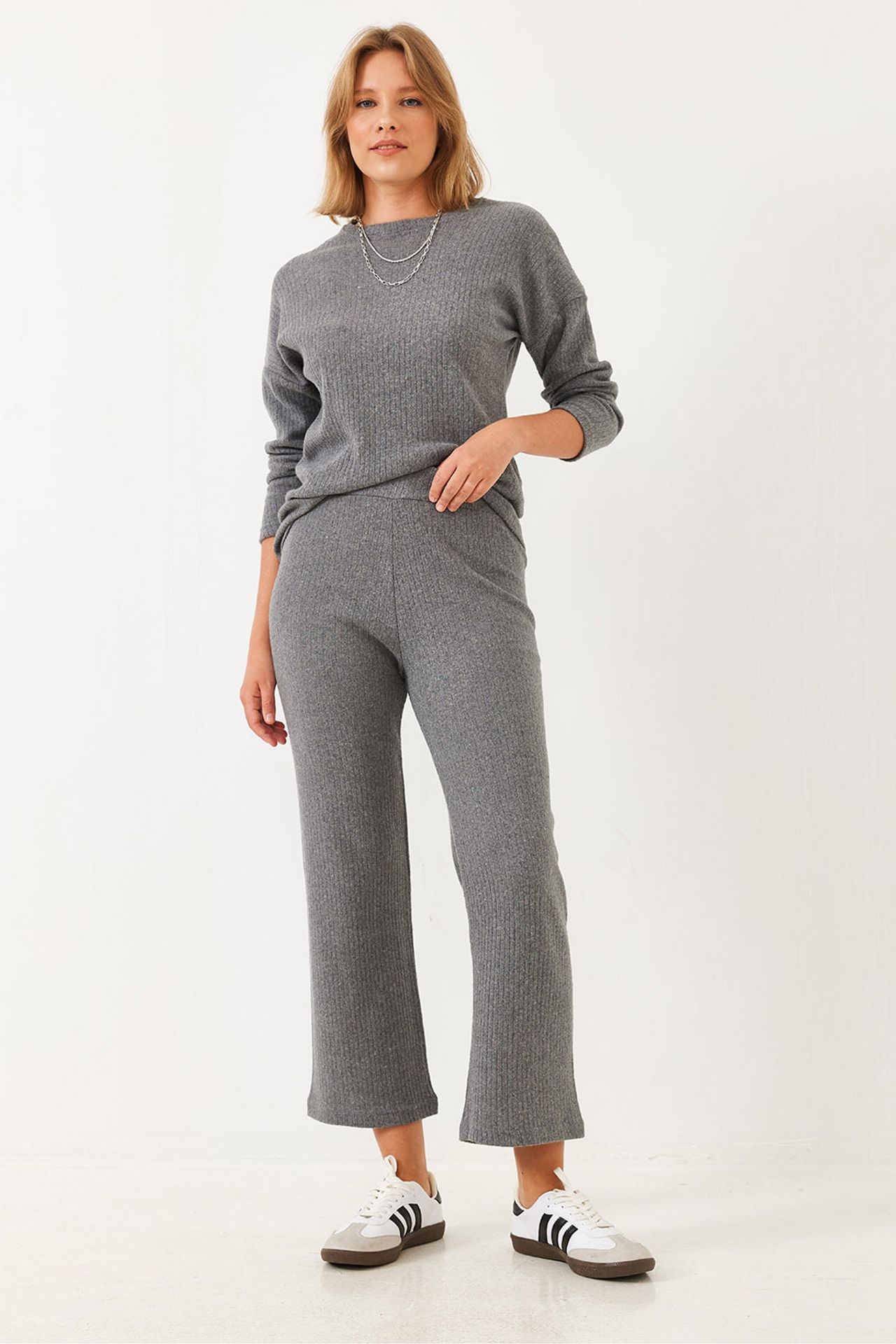 LUCCI Ribbed Textured Crew Neck Sweater and Pants Set 6