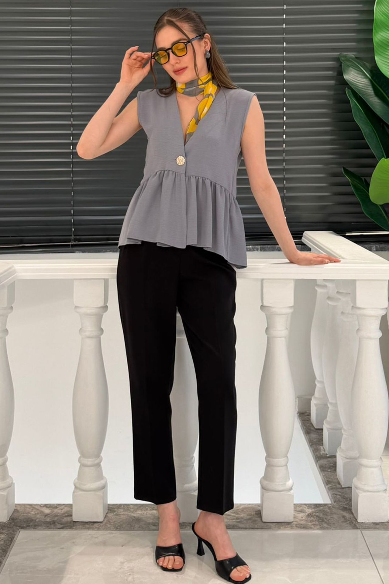 BDART V-Neck Buttoned Sleeveless Blouse 2