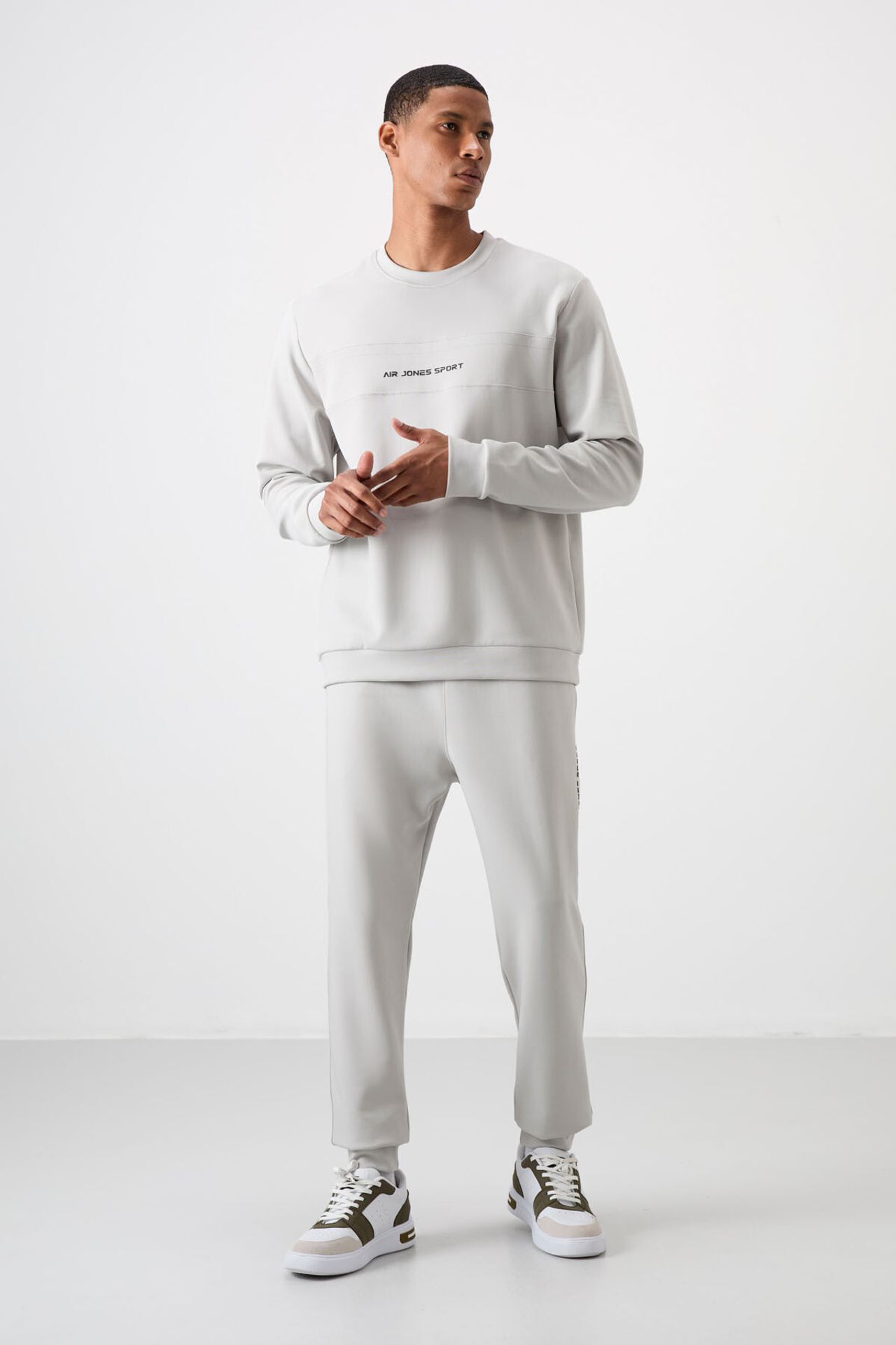 TOMMY Printed Fleece Sweatshirt And Pants Set 1