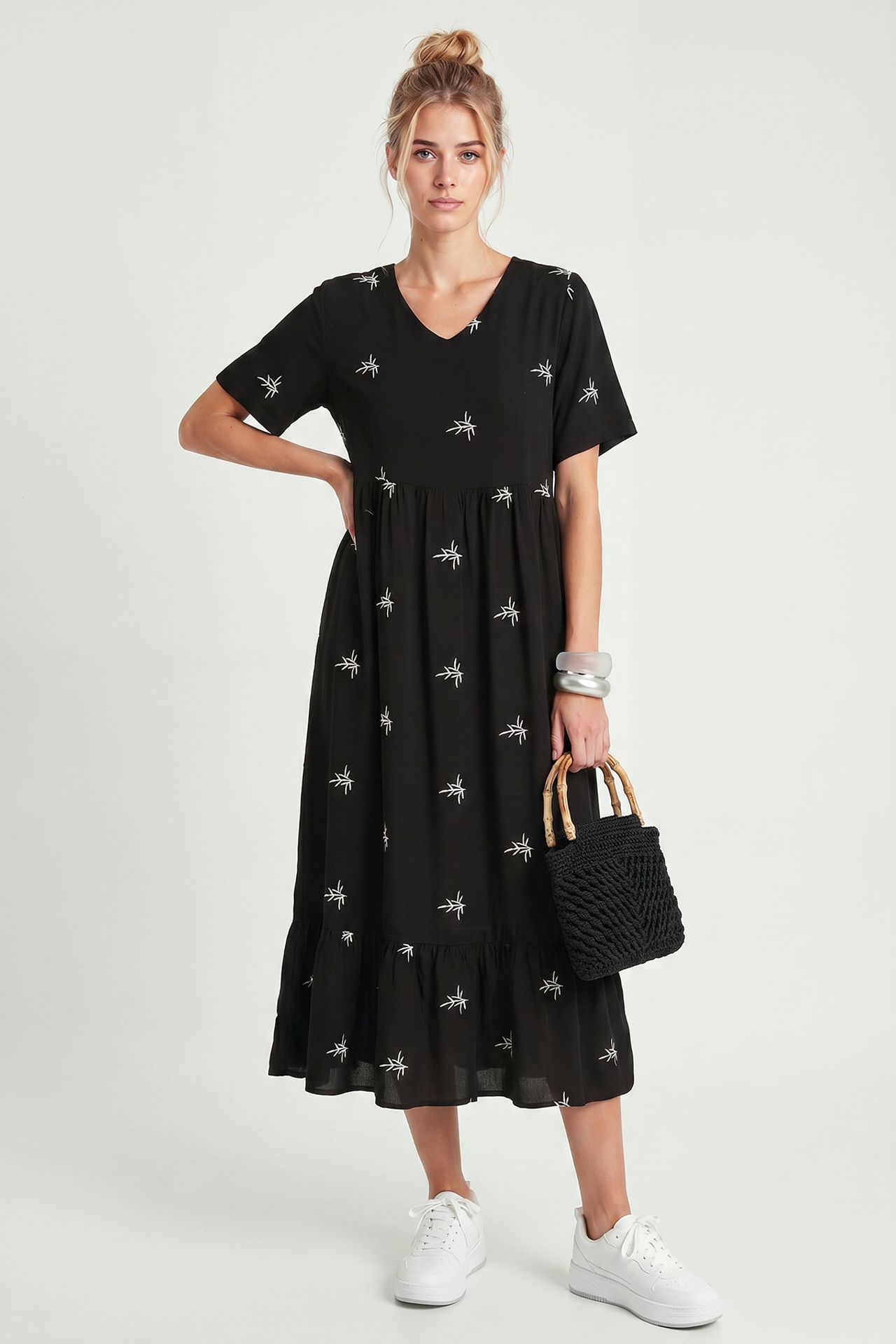 ISTANBUL Embroidered V-Neck Midi Dress 1