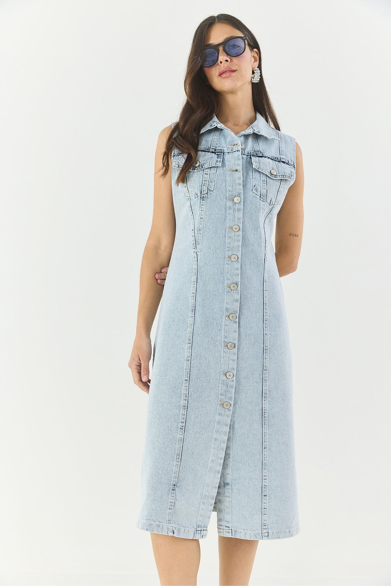 LUCCI Fitted Denim Midi Dress with Button Closure 4