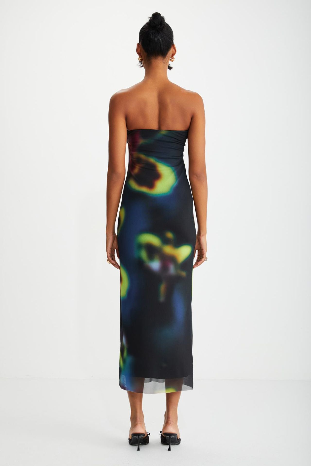 ETHIQUET Simple Midi Dress With Clean Silhouette 6