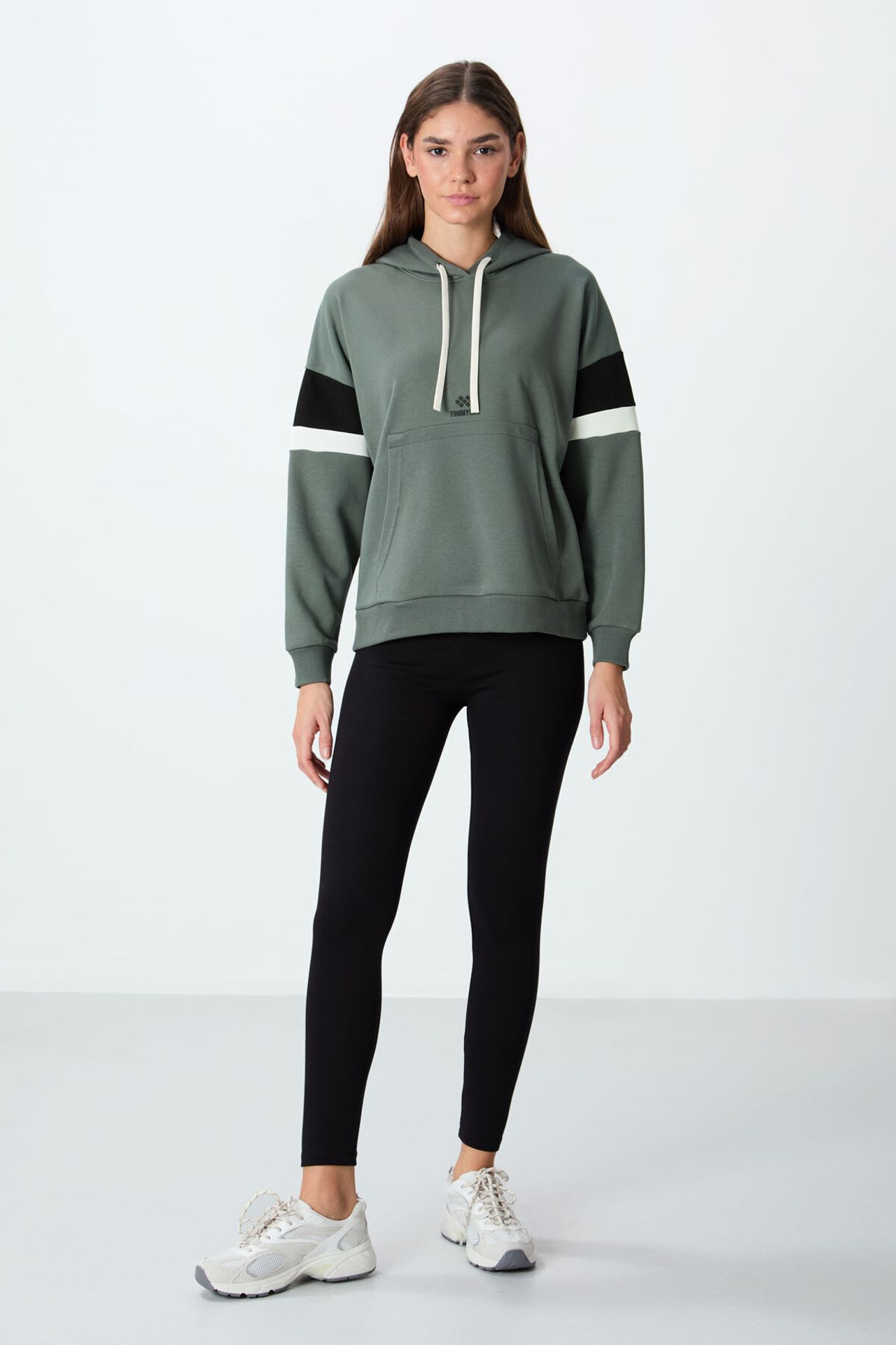 TOMMY Oversized Color-block Hooded Sweatshirt 3