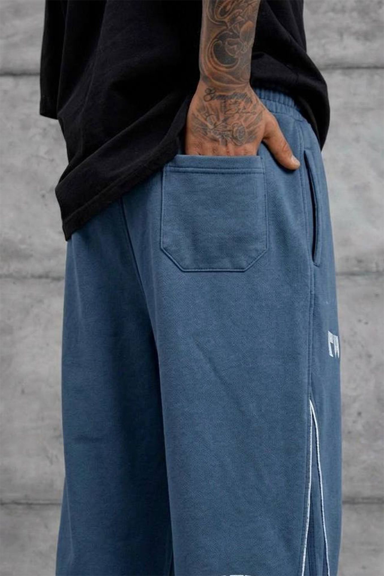 NOMARC Bol Geniş Paça Yazı Baskılı Jogger Pantolon 4