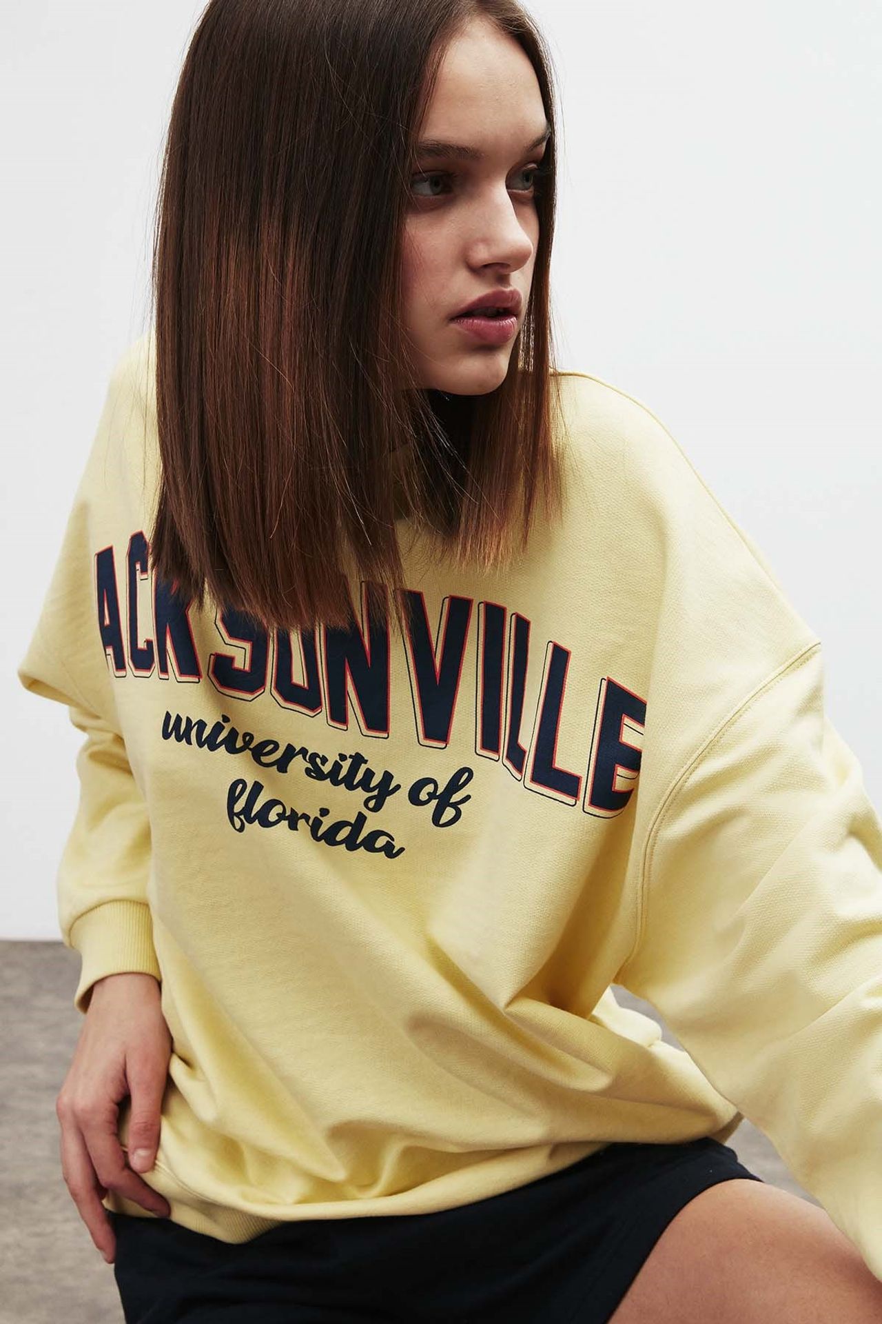 ETHIQUET Classic Crew Neck Sweatshirt 3